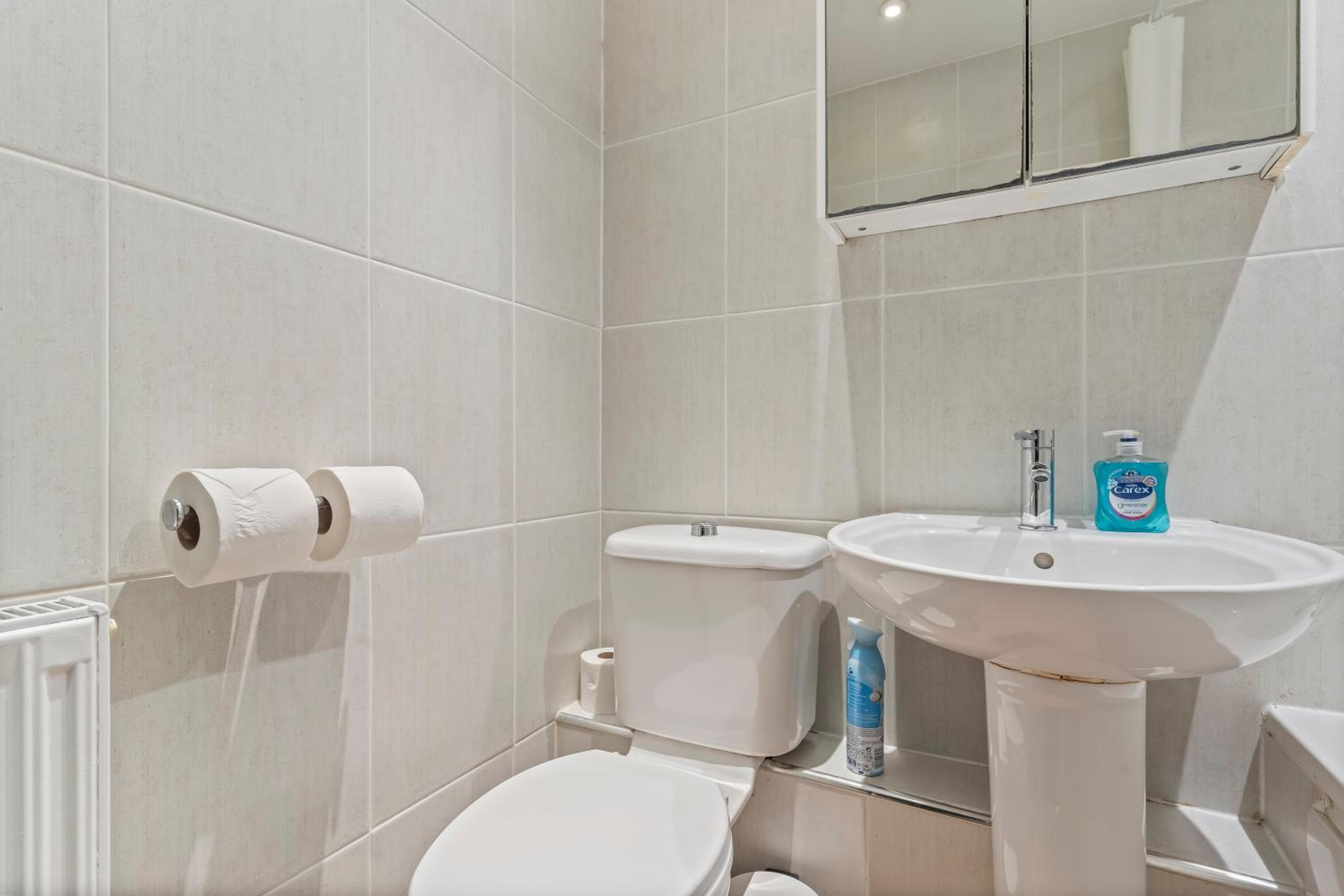Stylish 2 Bed Flat North London