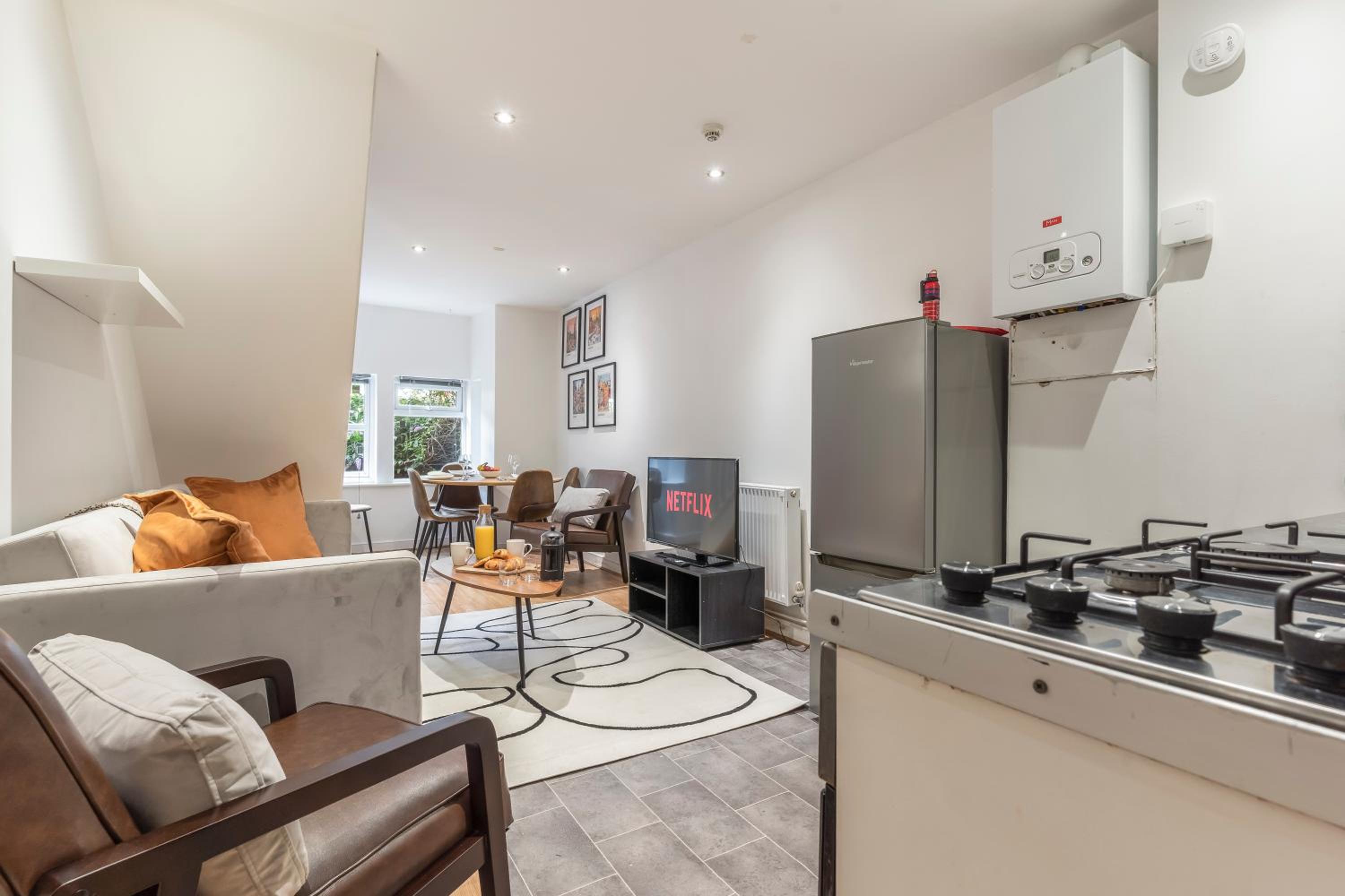 Stylish 2 Bed Flat North London