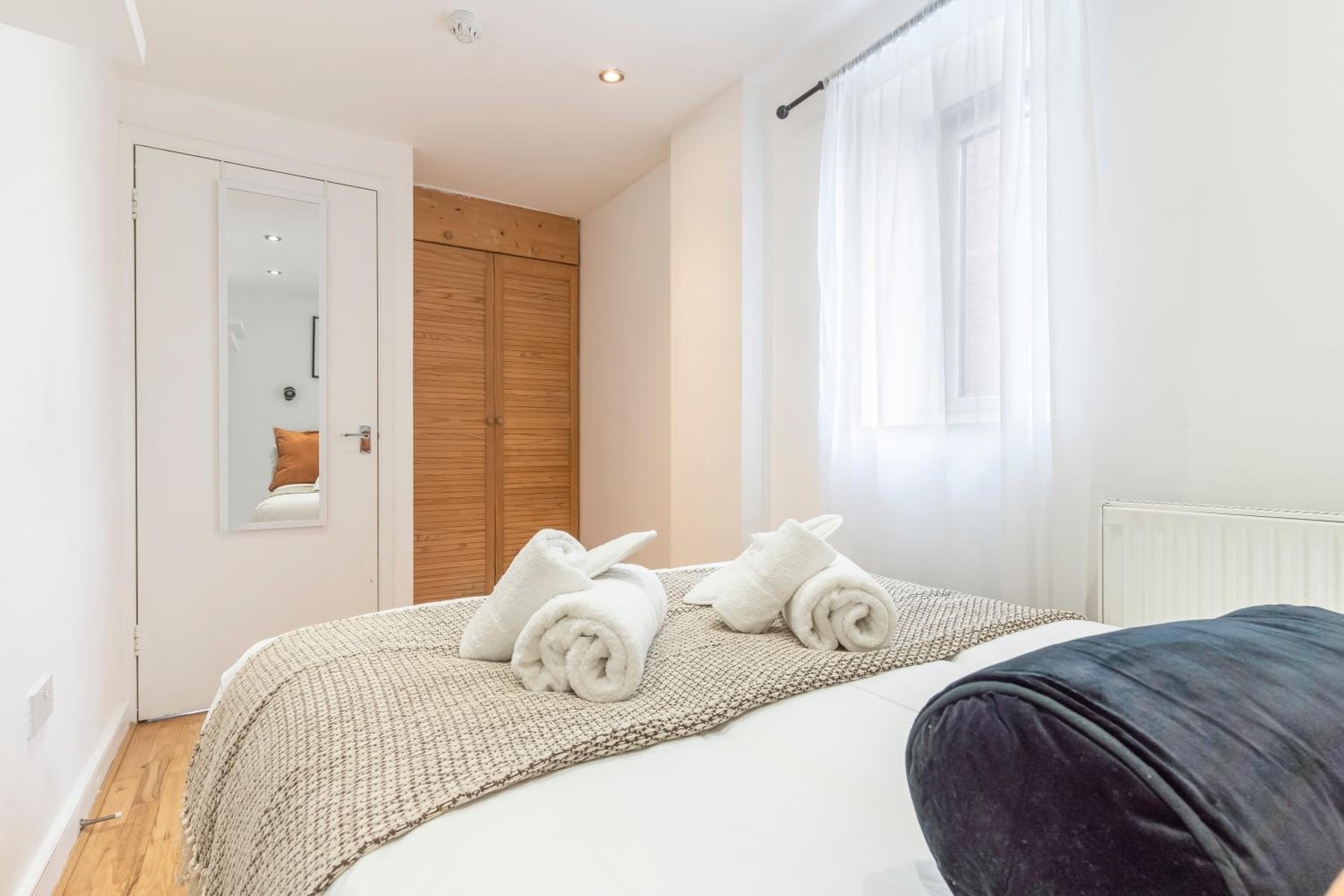 Stylish 2 Bed Flat North London