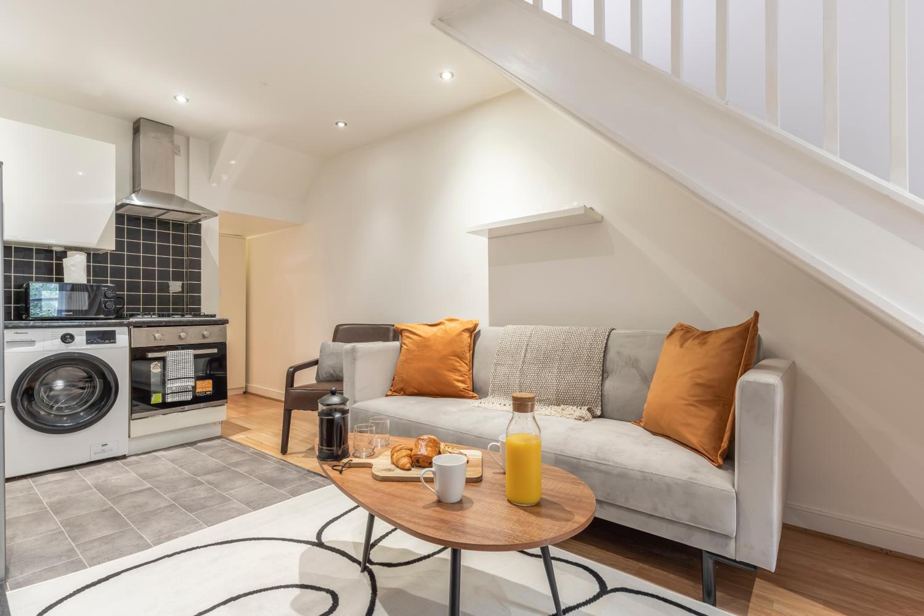 Stylish 2 Bed Flat North London