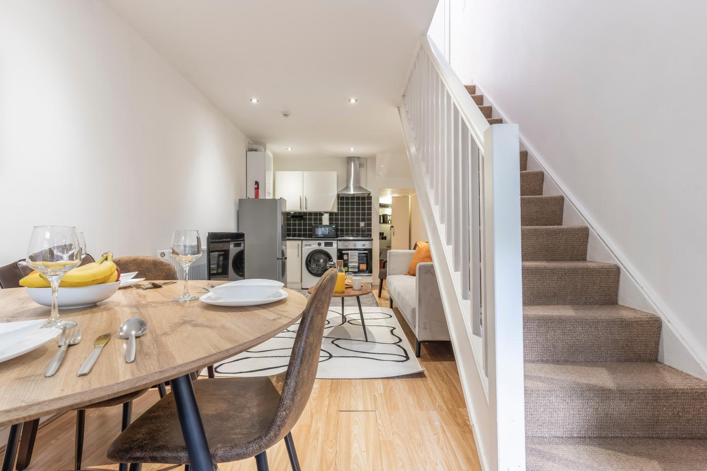 Stylish 2 Bed Flat North London
