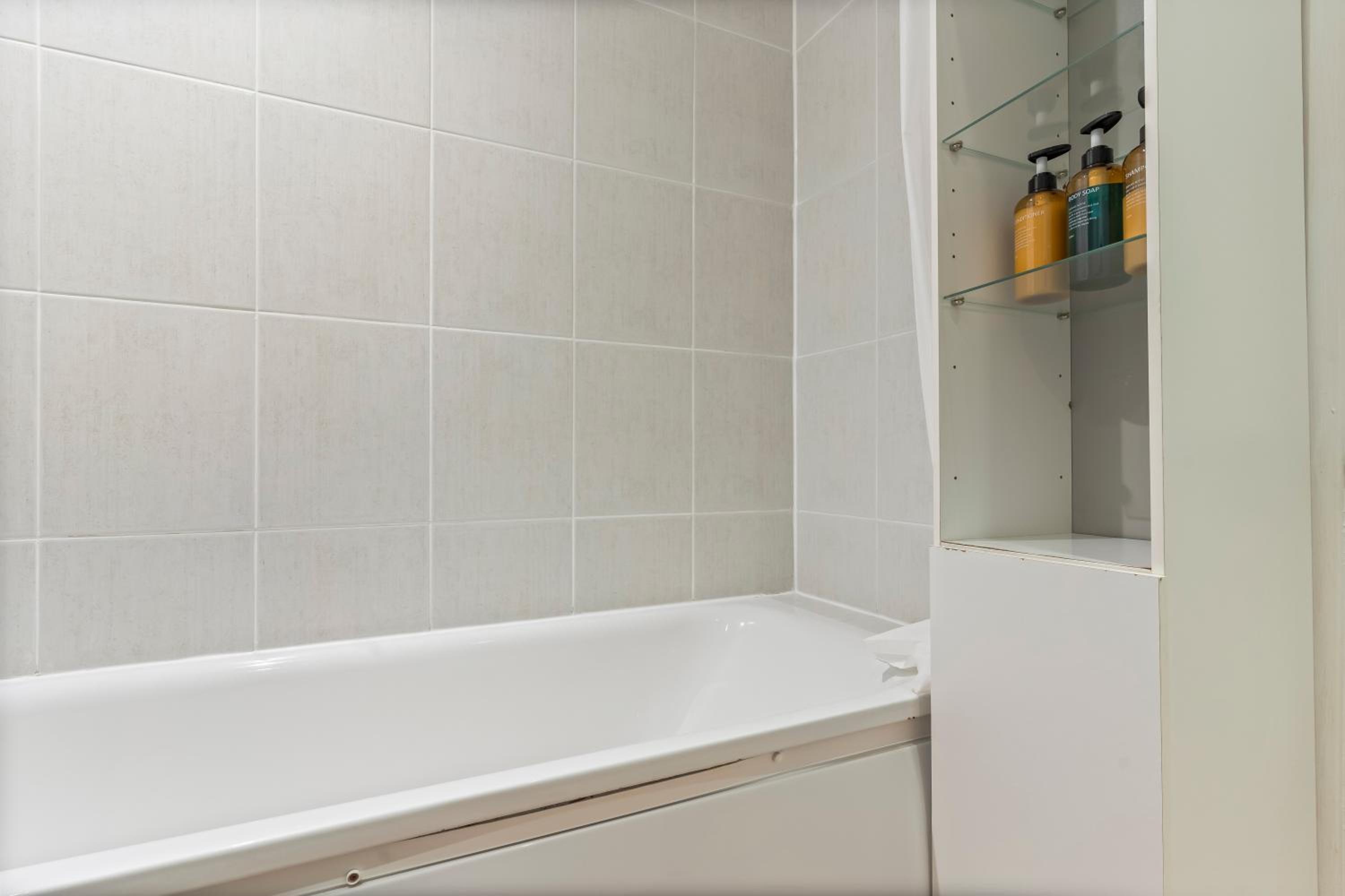 Stylish 2 Bed Flat North London