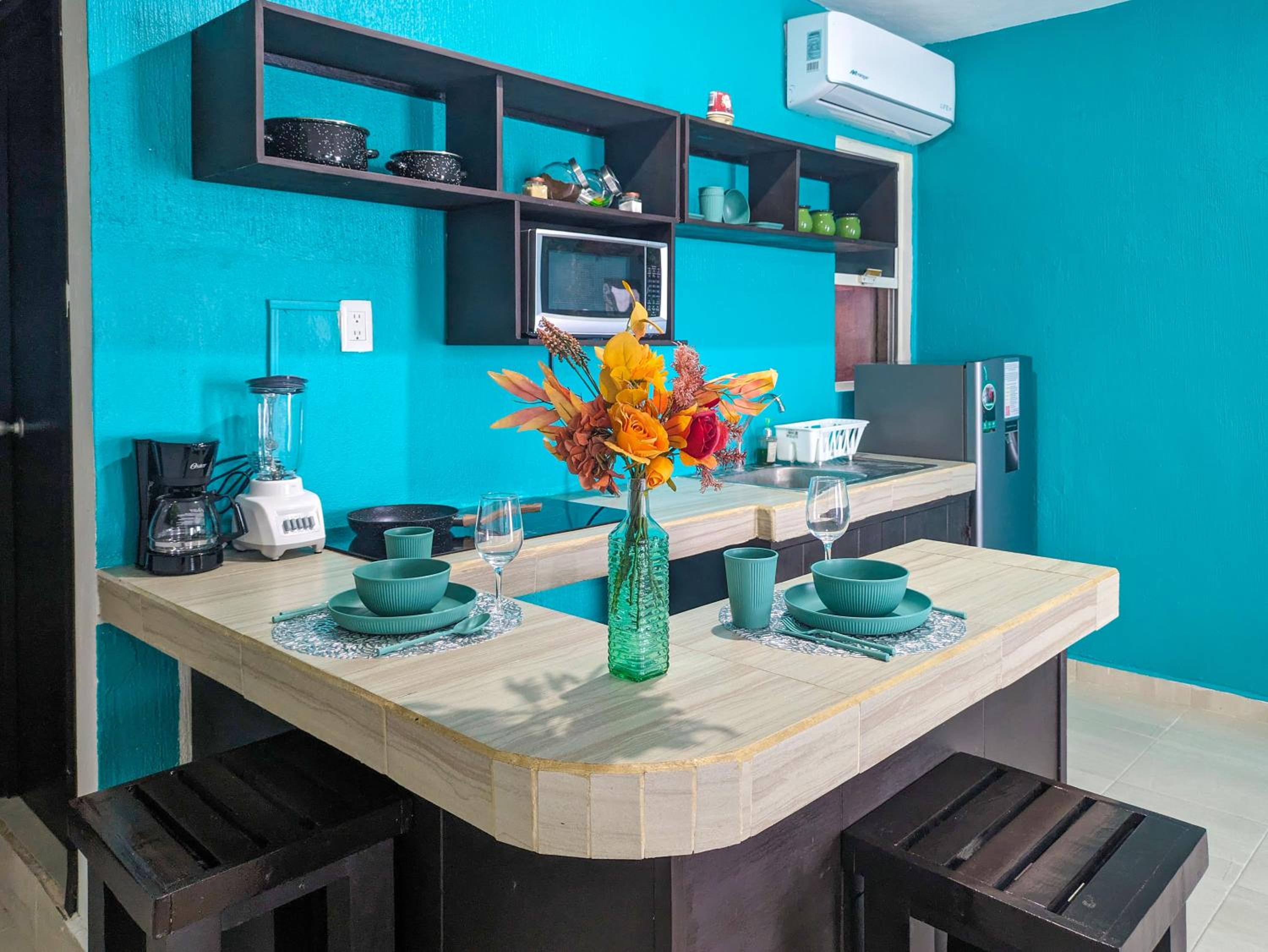Family Escape 2 Private Apartments Sleeps 8 500m Beach Kitchen AC Value Stay 5A6A