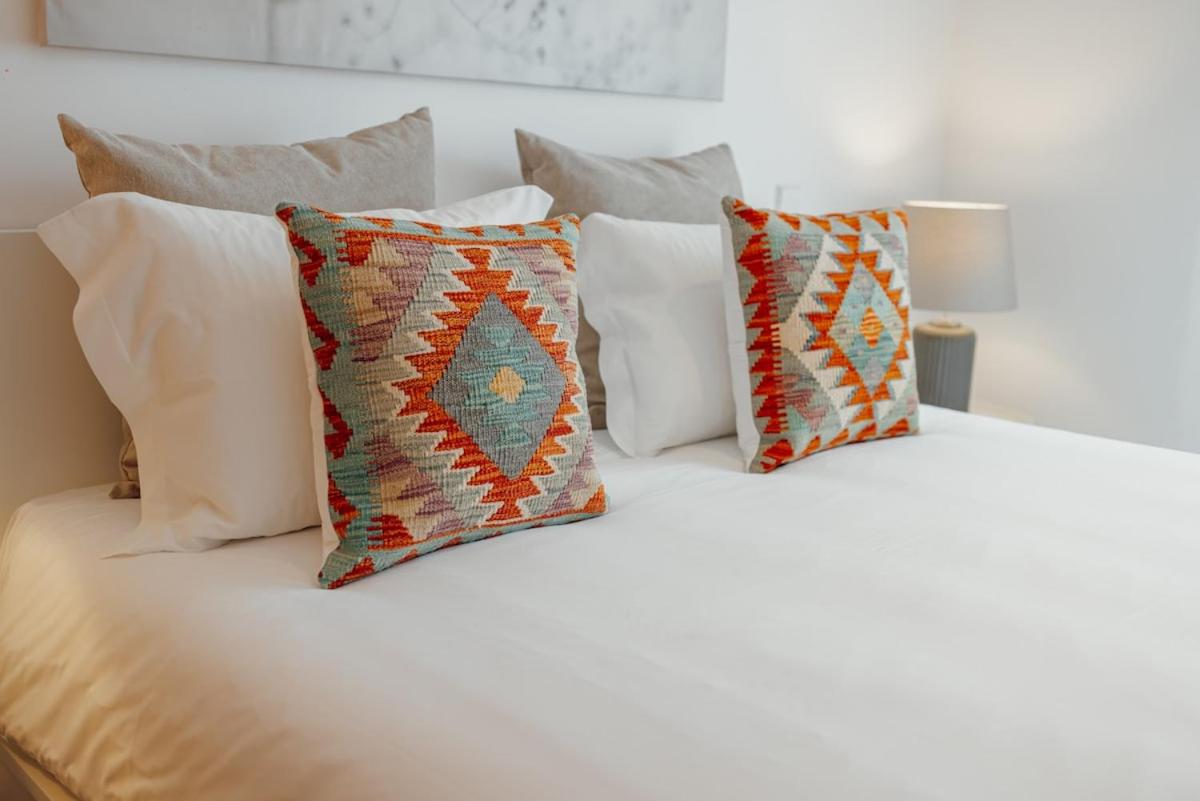 Stylish Flat by Hosty