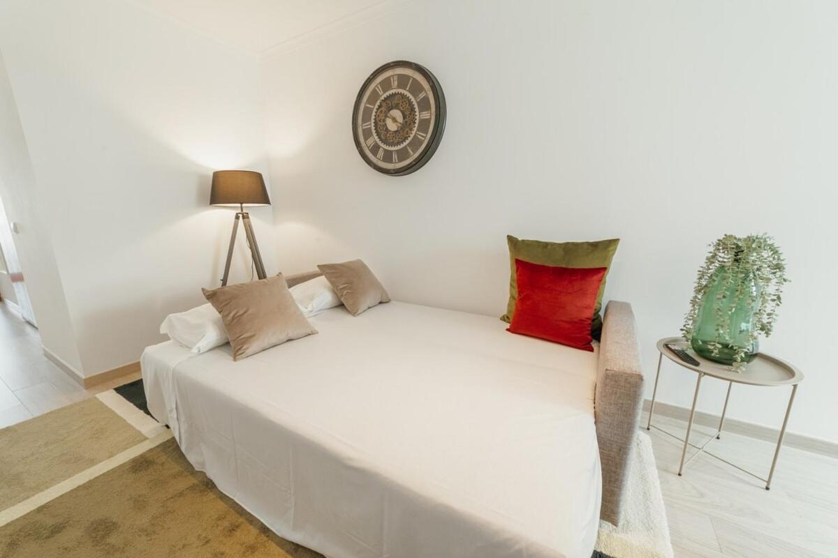 Stylish Flat by Hosty