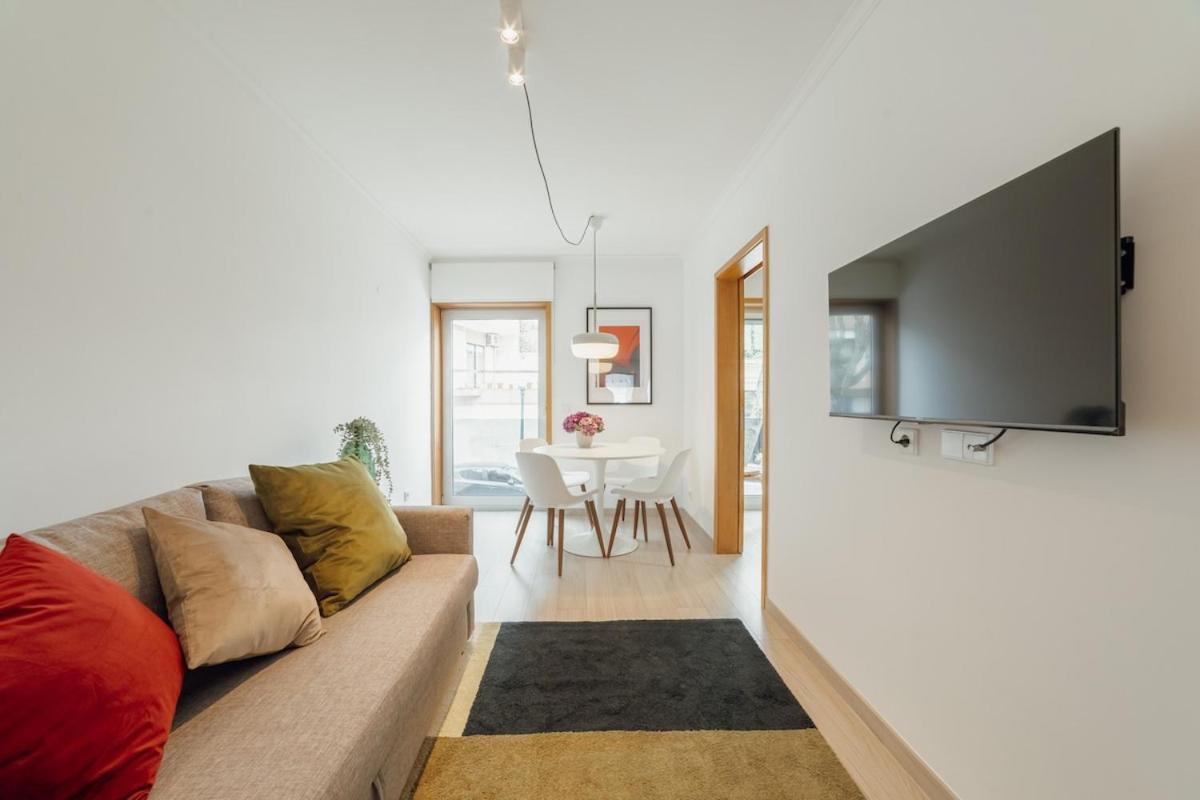 Stylish Flat by Hosty