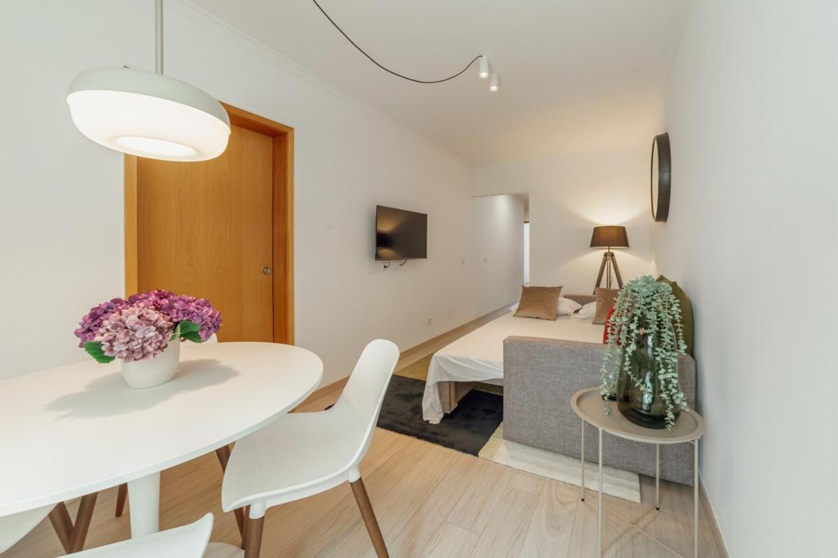 Stylish Flat by Hosty