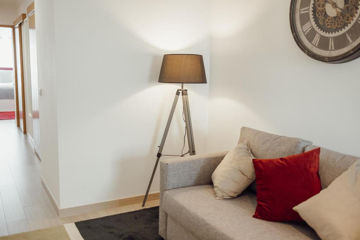 Stylish Flat by Hosty
