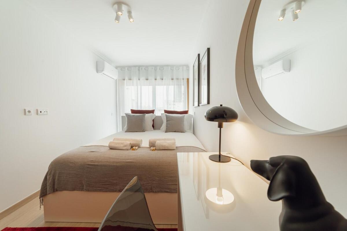 Stylish Flat by Hosty