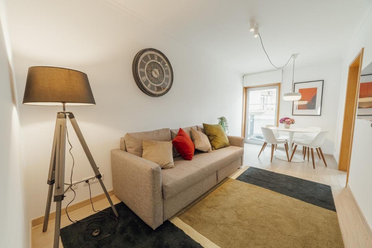 Stylish Flat by Hosty