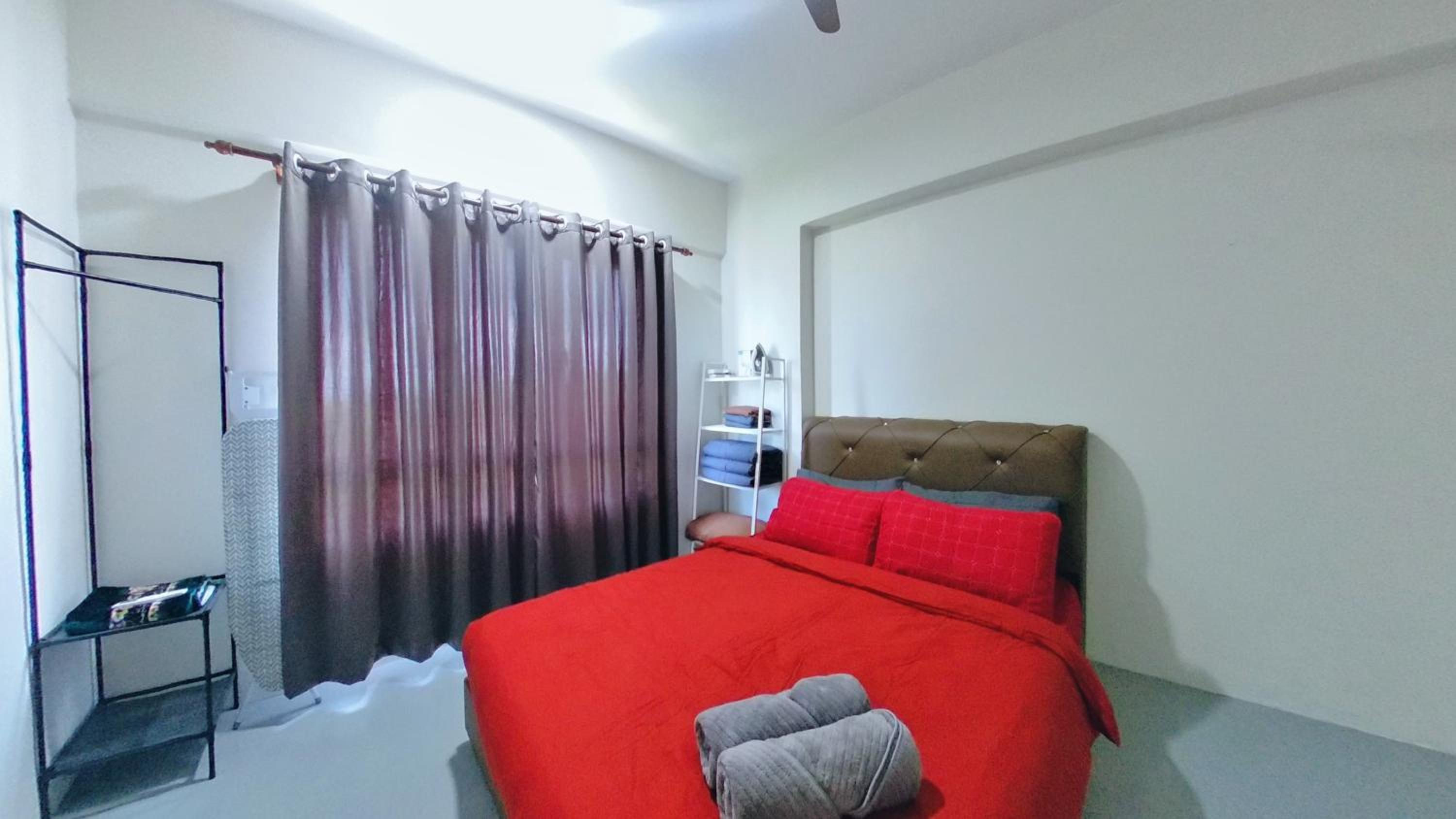 Beachfront 2-5pax, Free parking , swimming pool