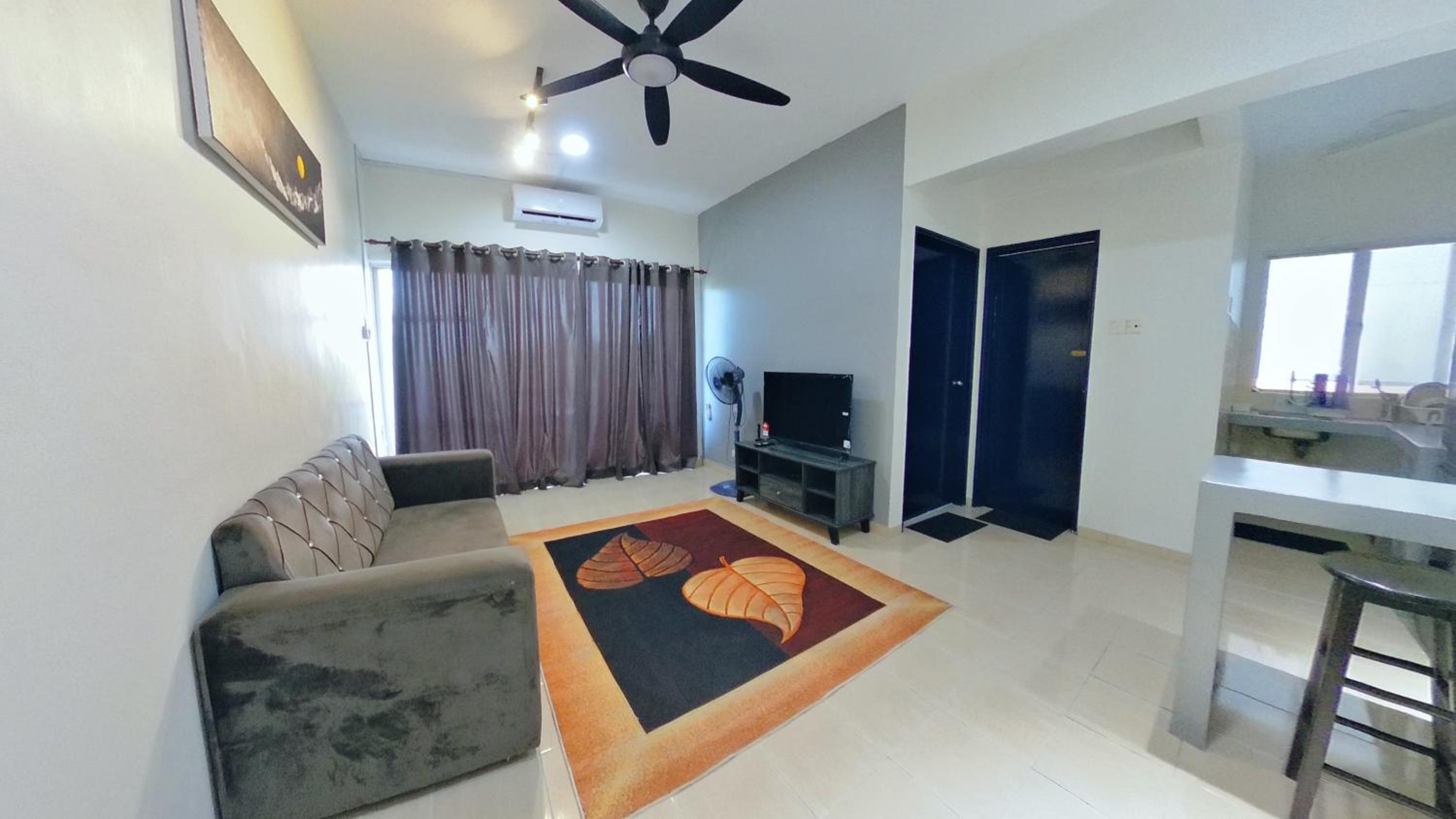 Beachfront 2-5pax, Free parking , swimming pool