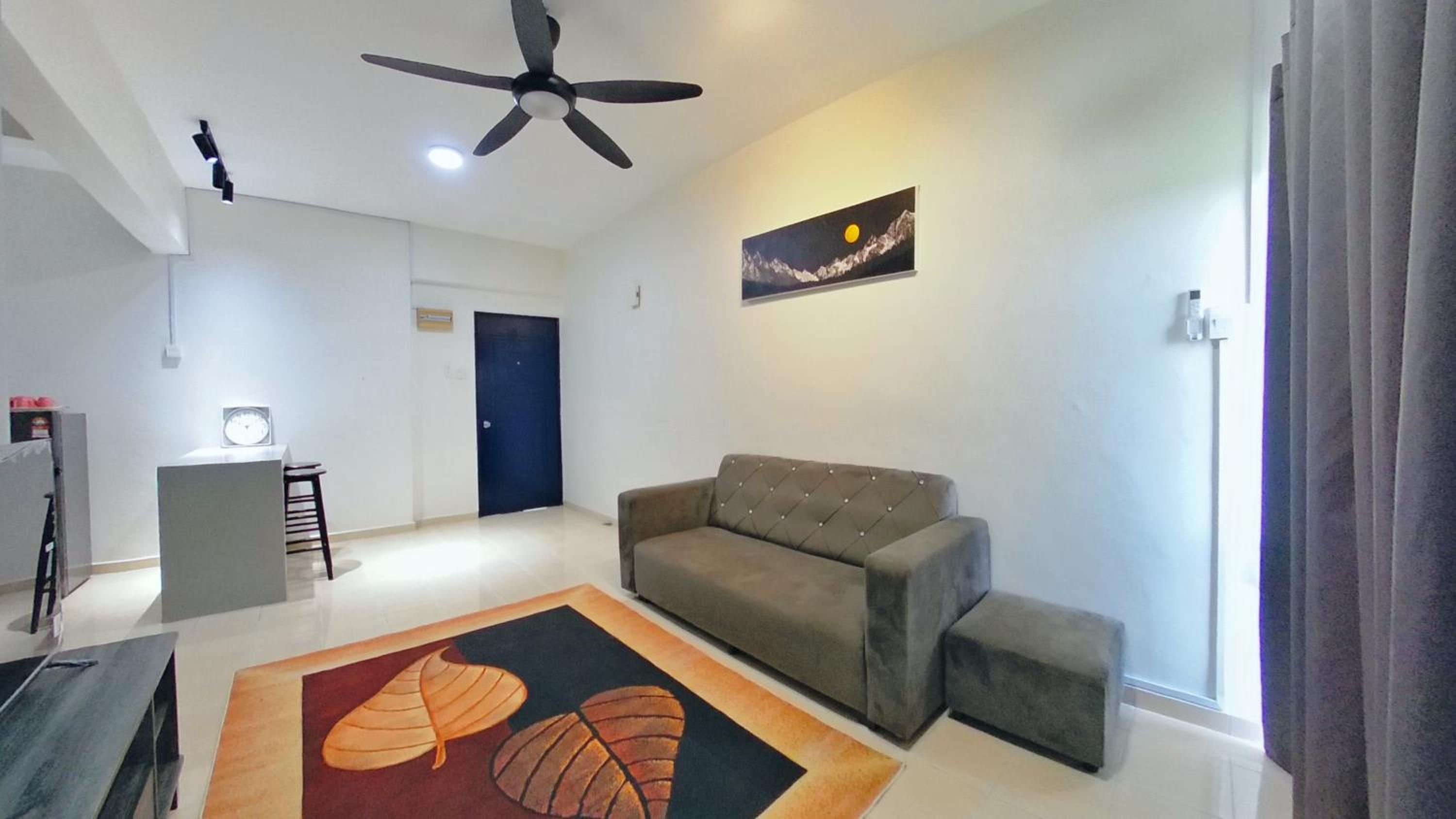 Beachfront 2-5pax, Free parking , swimming pool