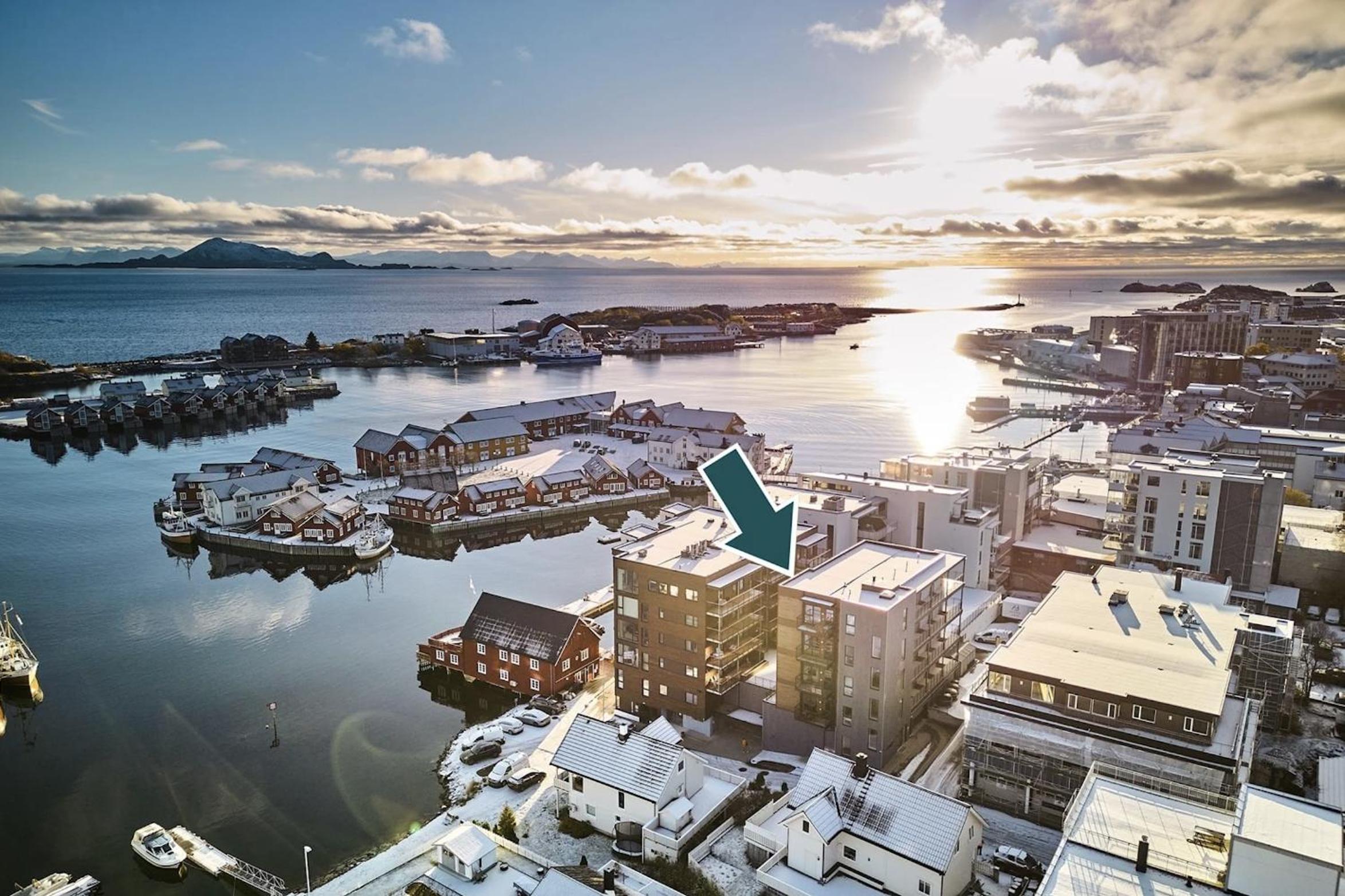 Modern apartment with balcony in the center of Svolvær