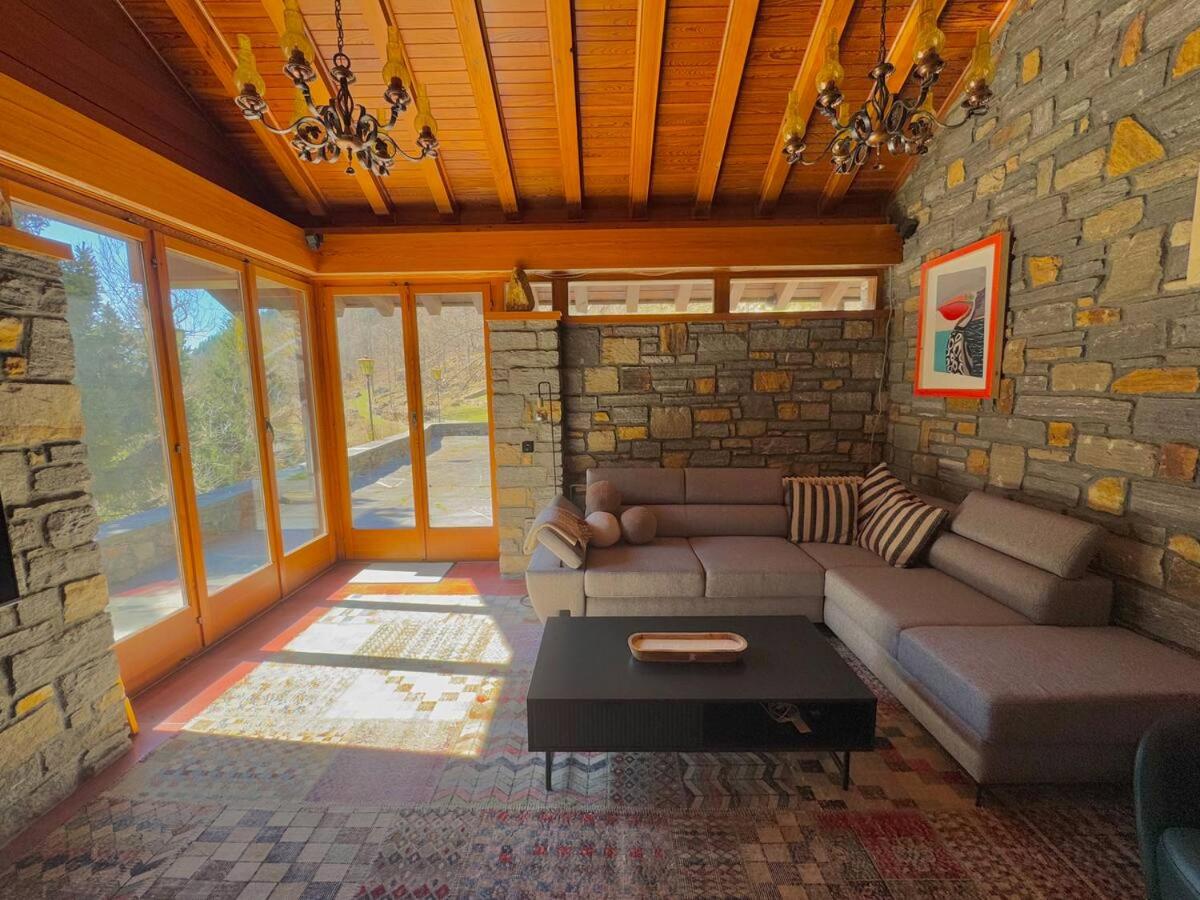 Private 3-story villa in Val calanca, Rossa