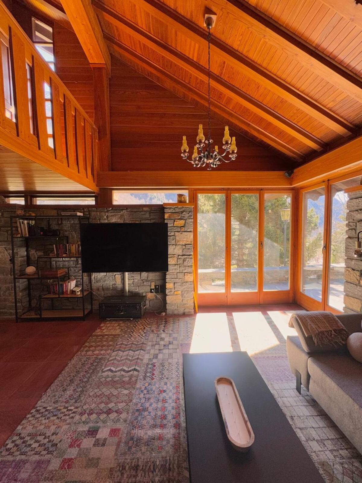 Private 3-story villa in Val calanca, Rossa