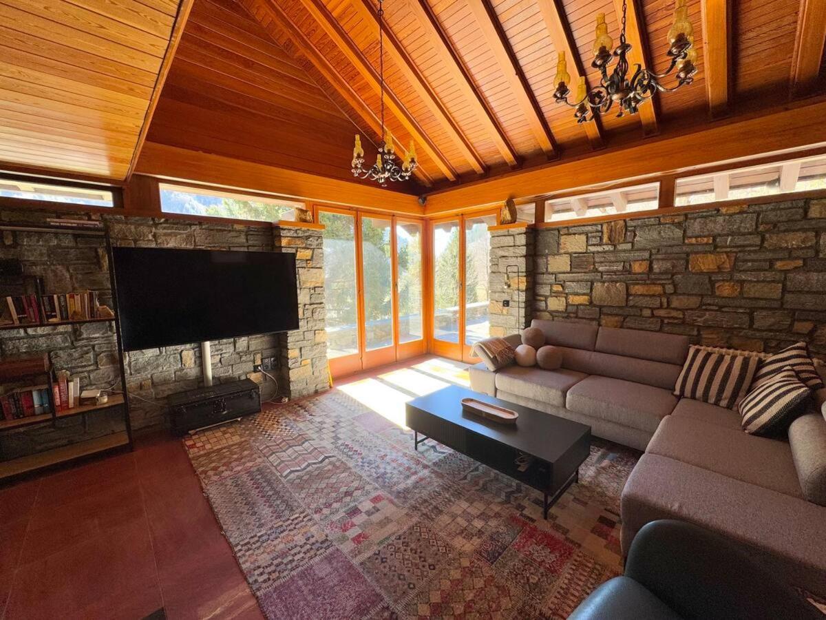 Private 3-story villa in Val calanca, Rossa
