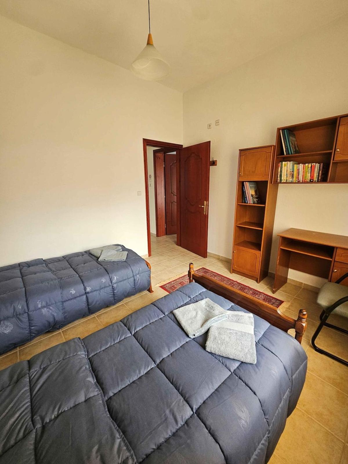 Paikos Townhouse, Hot Springs
