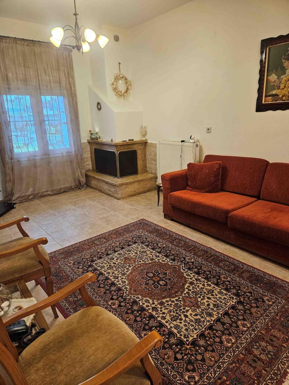 Paikos Townhouse, Hot Springs