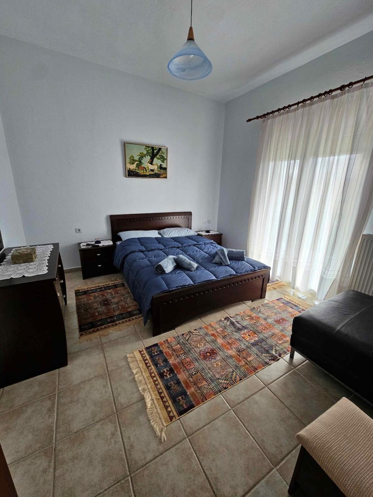 Paikos Townhouse, Hot Springs