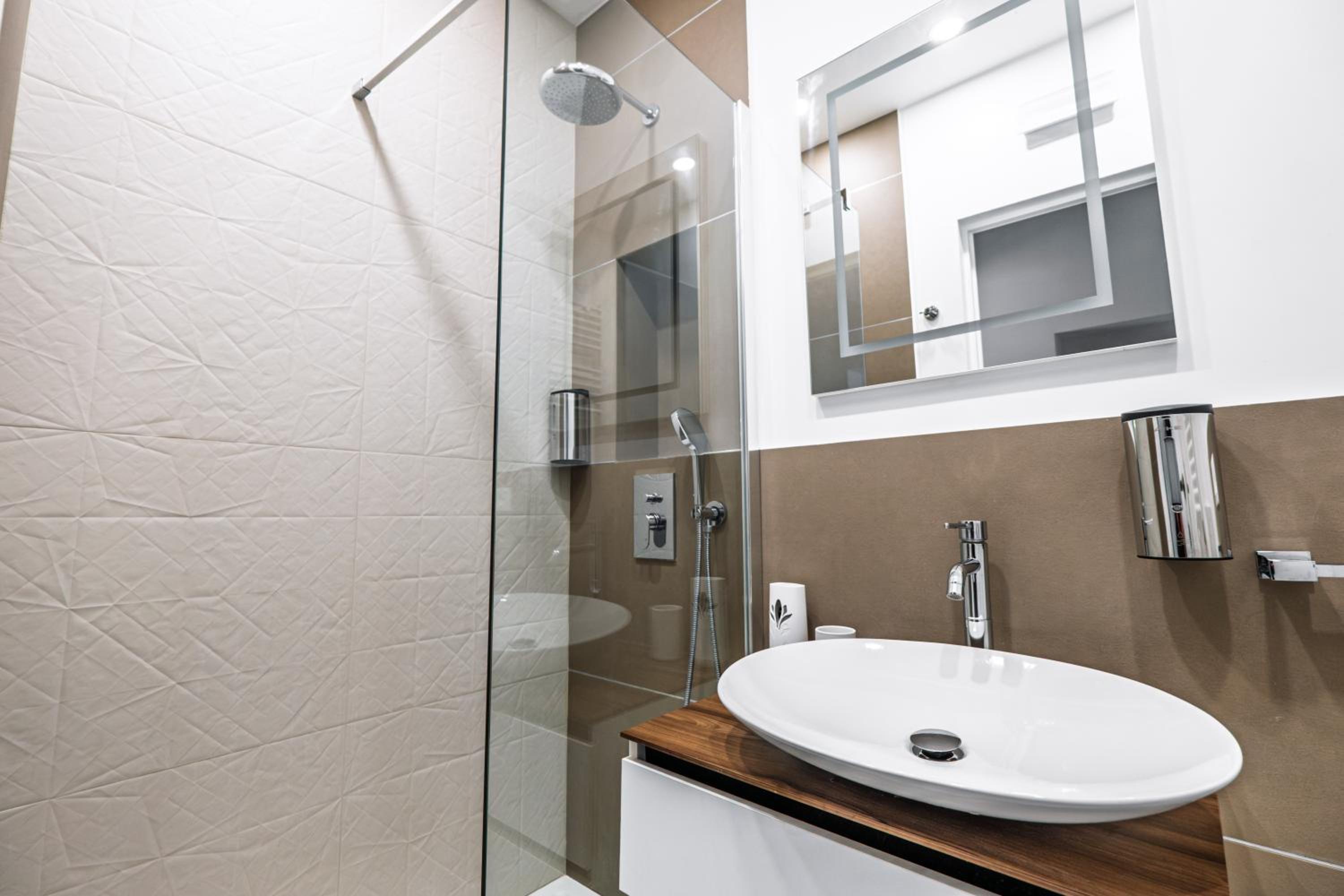 Stylish 1BR, 2BATH Apartment Castel Sant'Angelo 6A