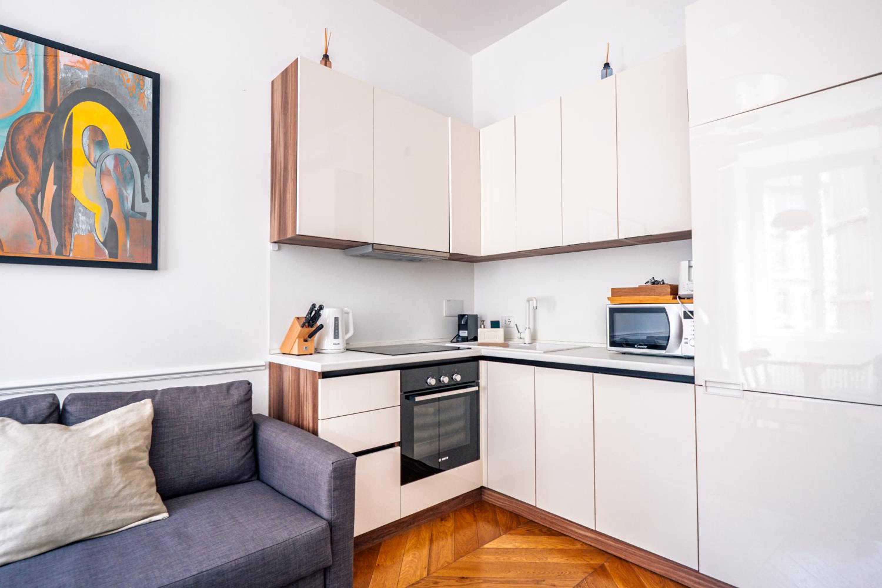 Stylish 1BR, 2BATH Apartment Castel Sant'Angelo 6A