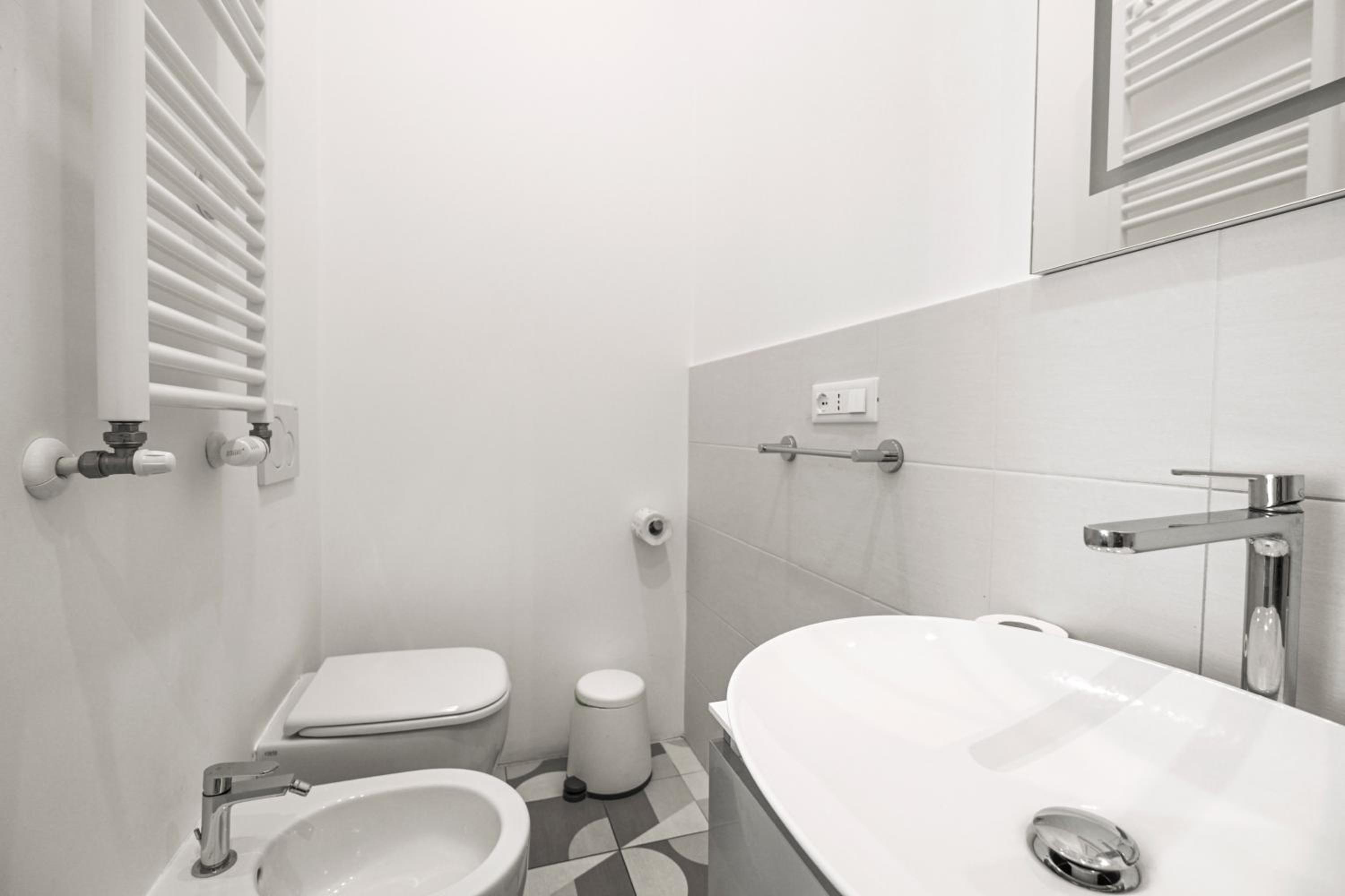 Stylish 1BR, 2BATH Apartment Castel Sant'Angelo 6A