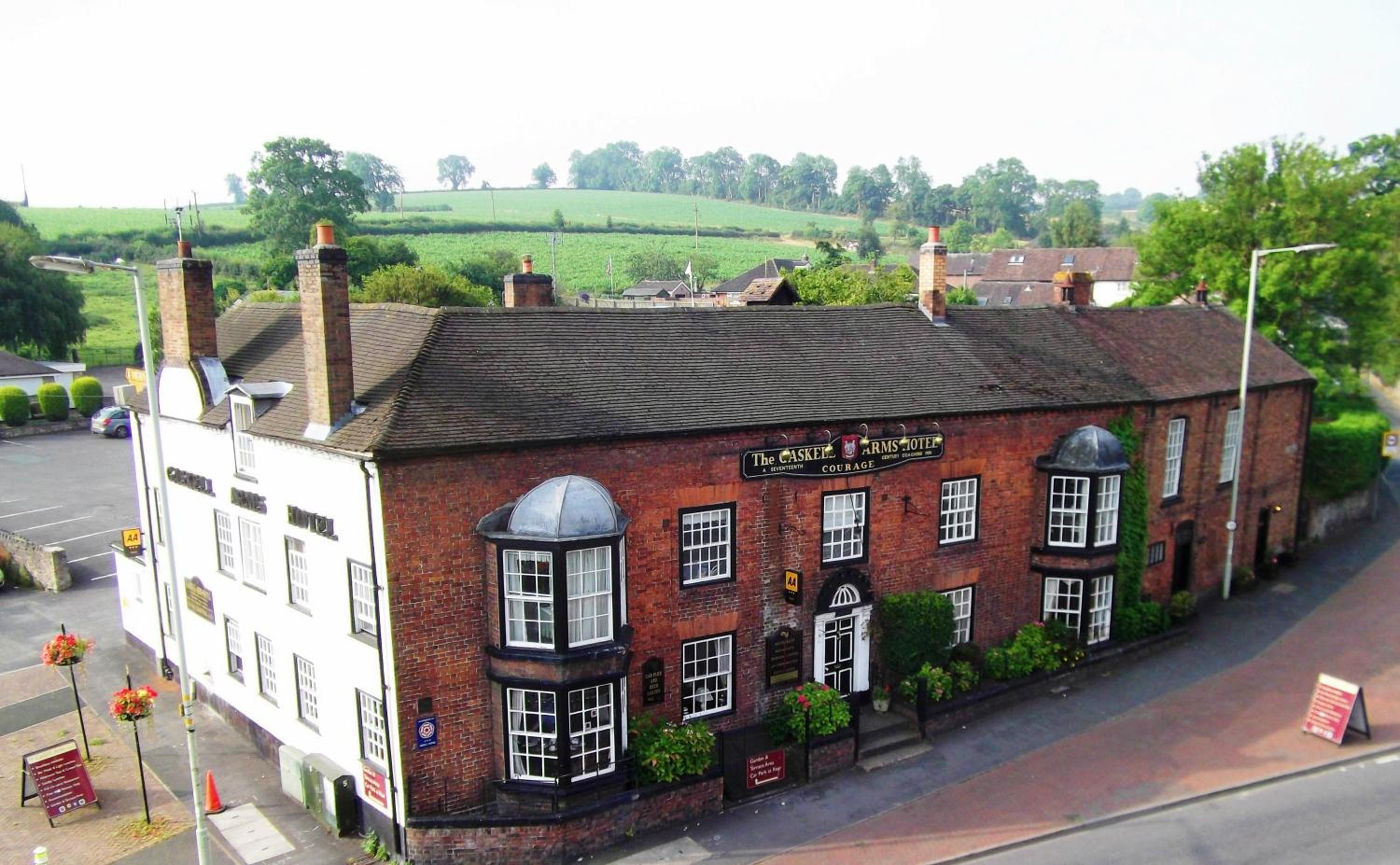 Hotel Gaskell Arms - Image 1