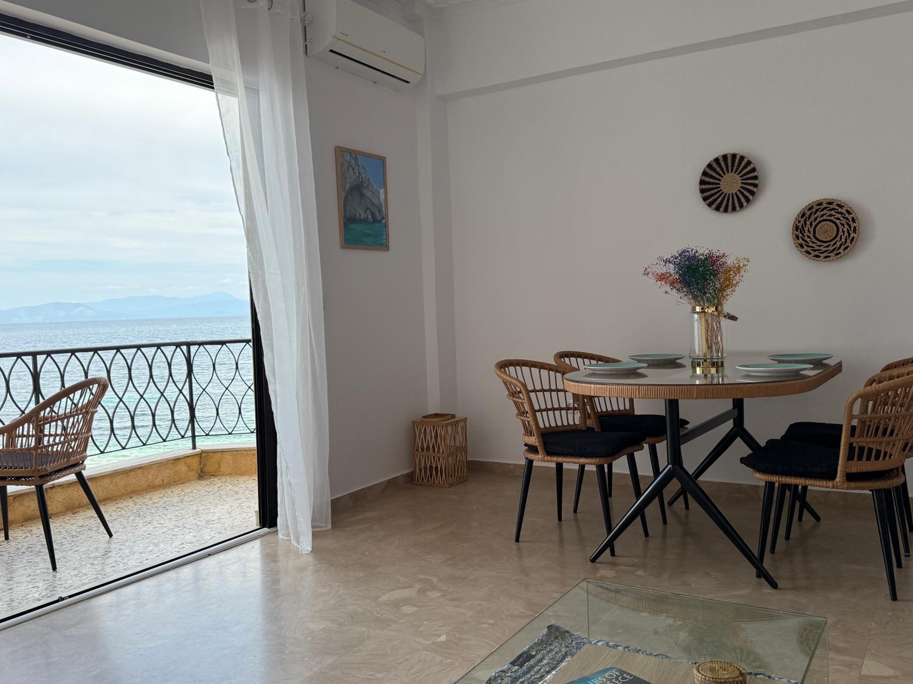 Fronte Mare Suite - Sea Front Luxury Suite With Private Beach Patio