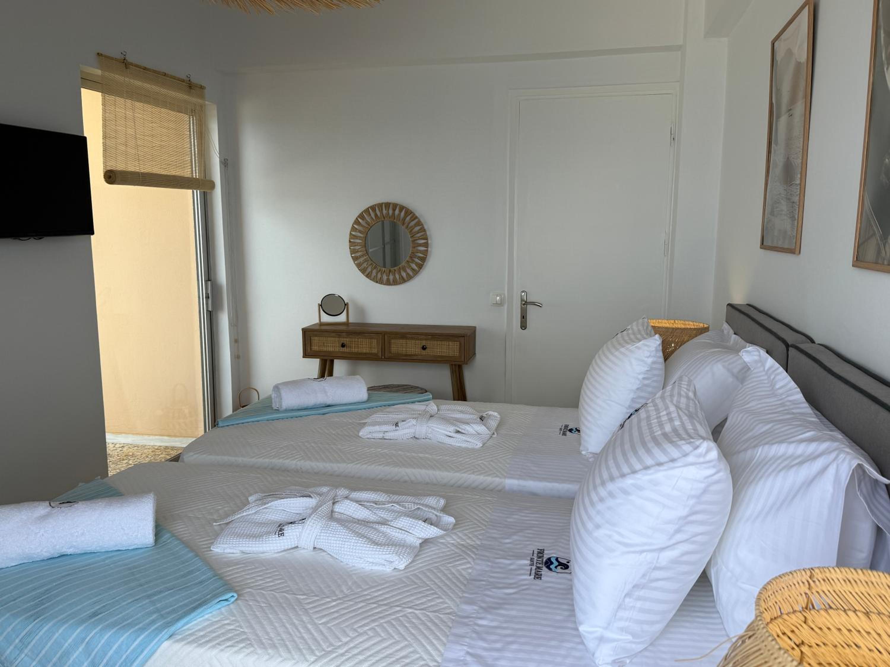 Fronte Mare Suite - Sea Front Luxury Suite With Private Beach Patio