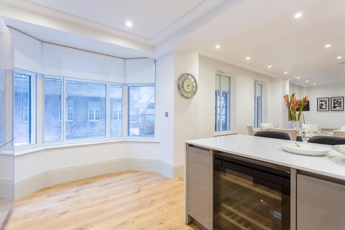 Luxury 2 bedroom flat Park Lane PL12B