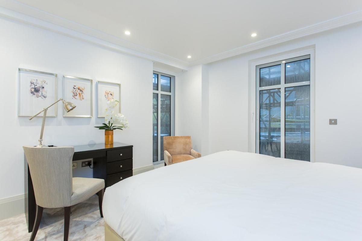 Luxury 2 bedroom flat Park Lane PL12B