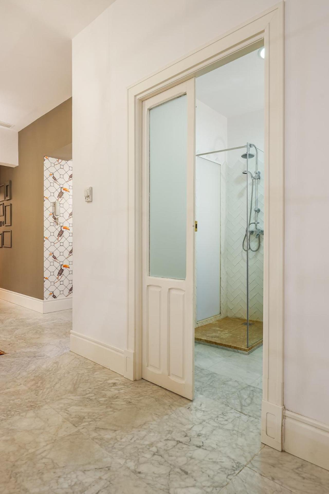 NEW Gorgeous 2-Bed Apt in Seville Center