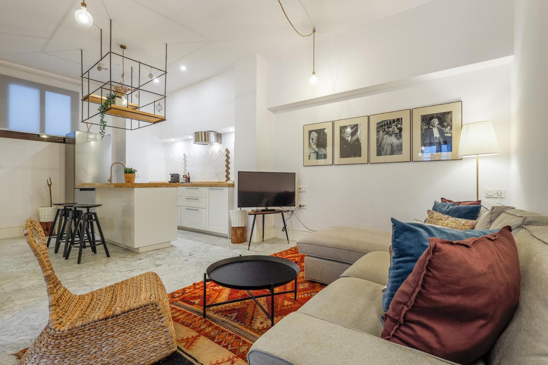 NEW Gorgeous 2-Bed Apt in Seville Center