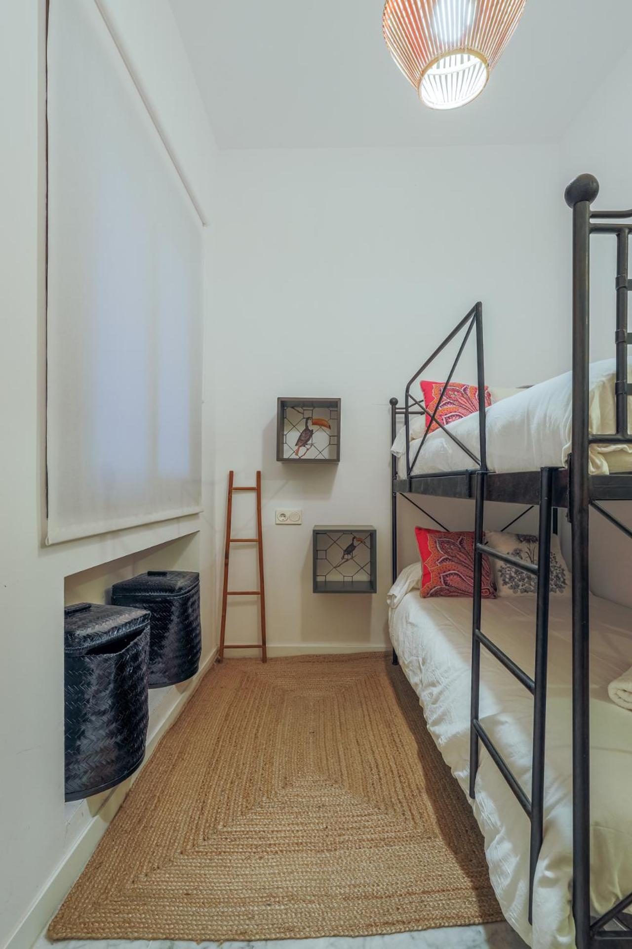 NEW Gorgeous 2-Bed Apt in Seville Center