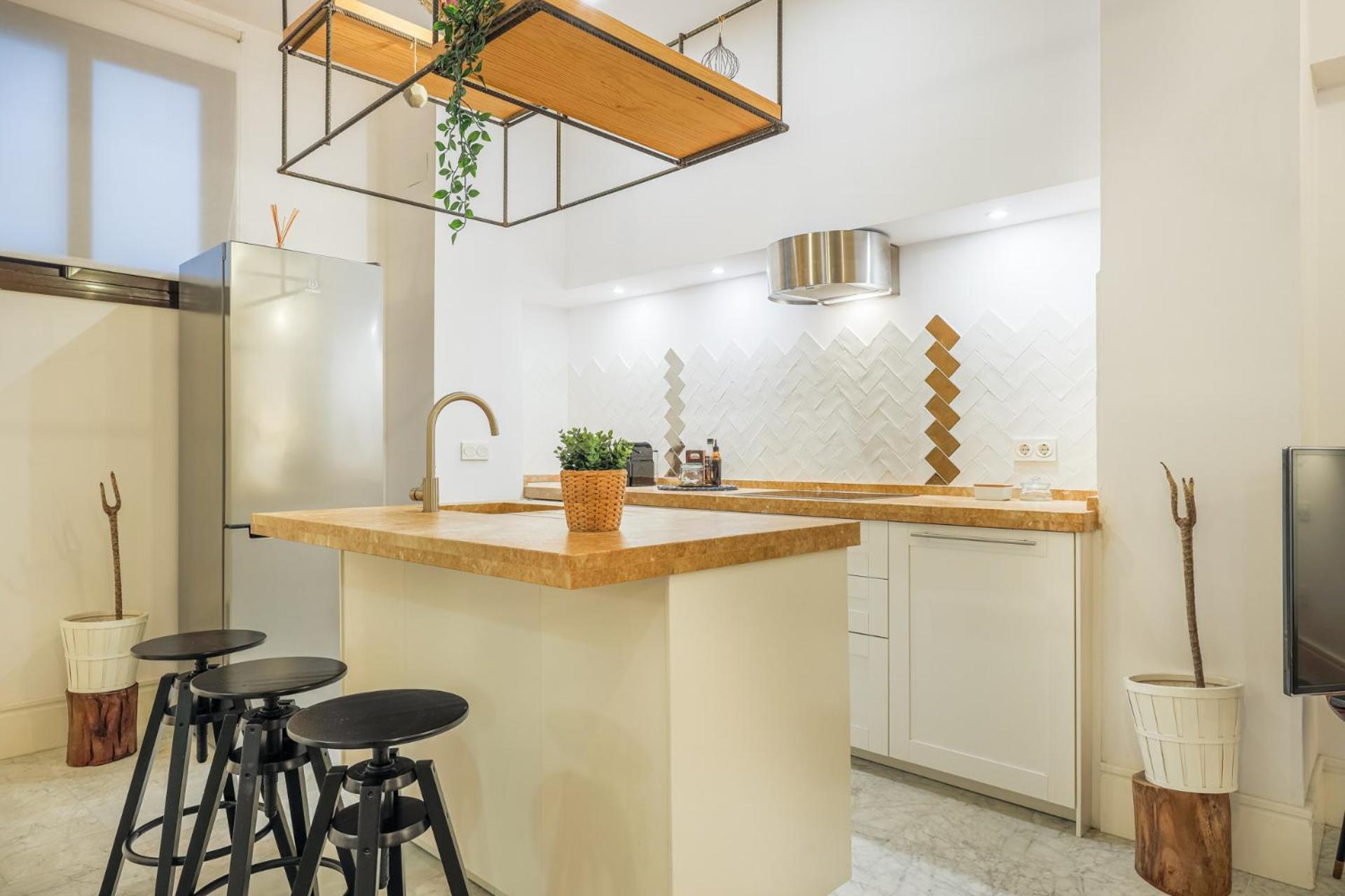 NEW Gorgeous 2-Bed Apt in Seville Center