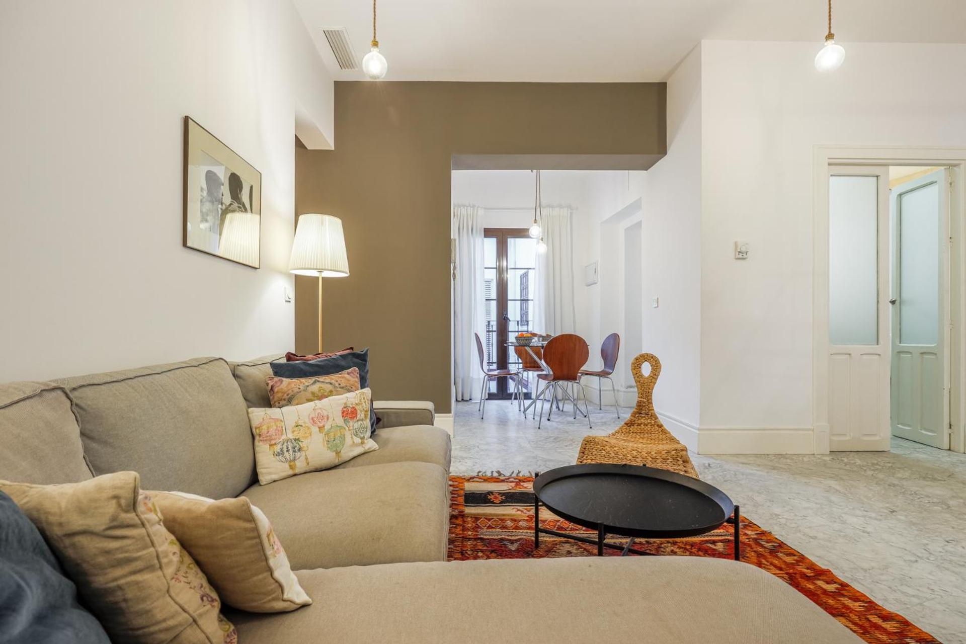 NEW Gorgeous 2-Bed Apt in Seville Center