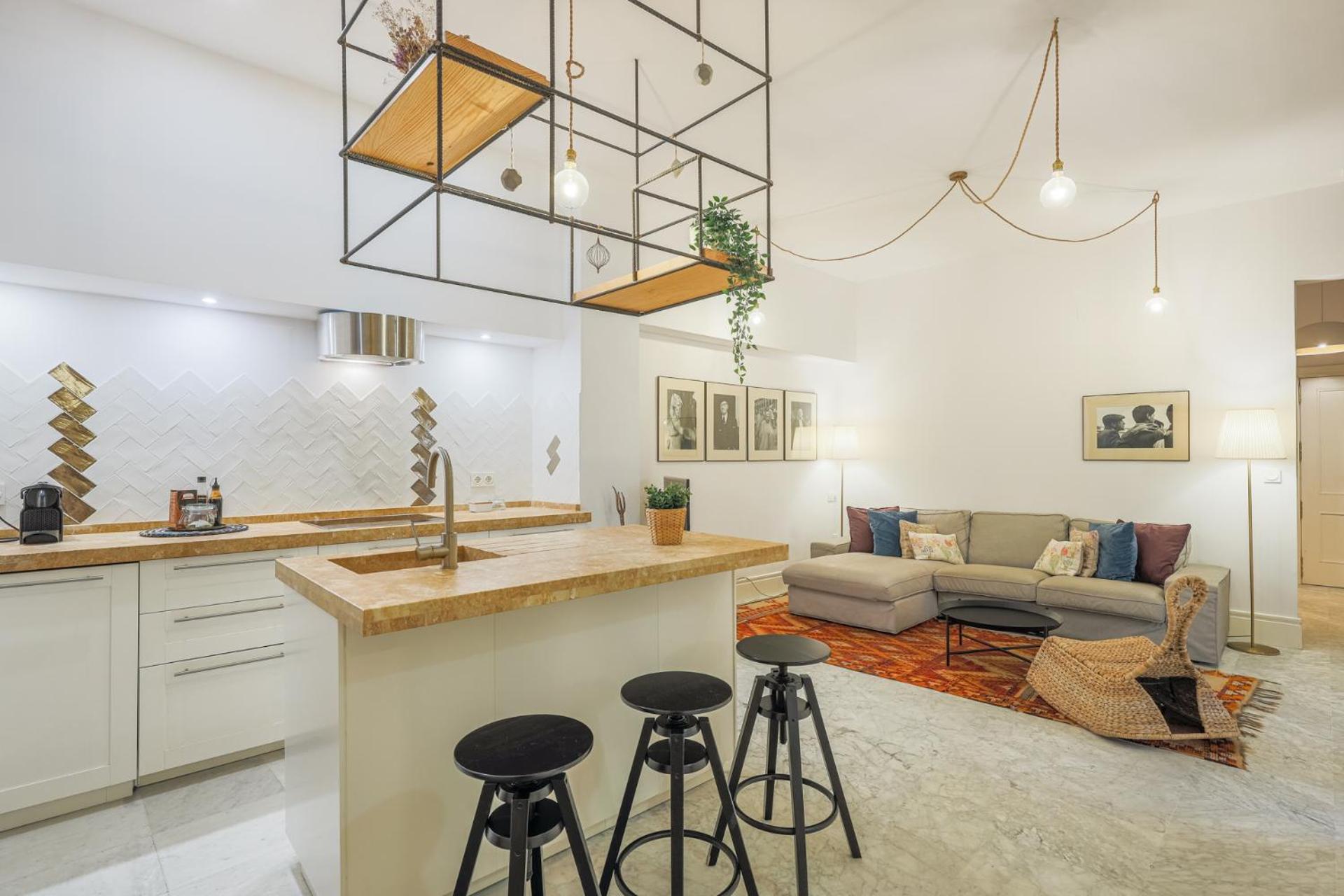NEW Gorgeous 2-Bed Apt in Seville Center