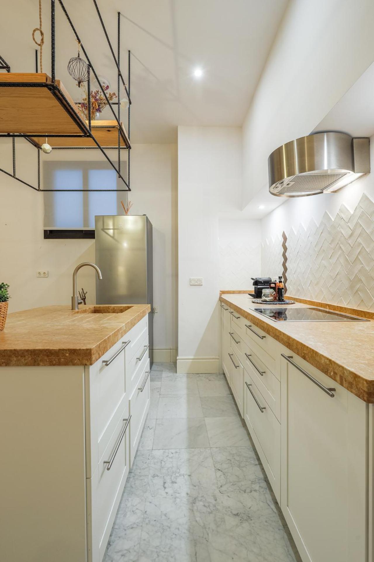 NEW Gorgeous 2-Bed Apt in Seville Center