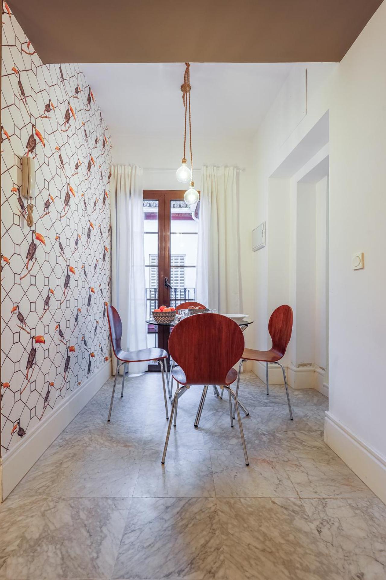 NEW Gorgeous 2-Bed Apt in Seville Center