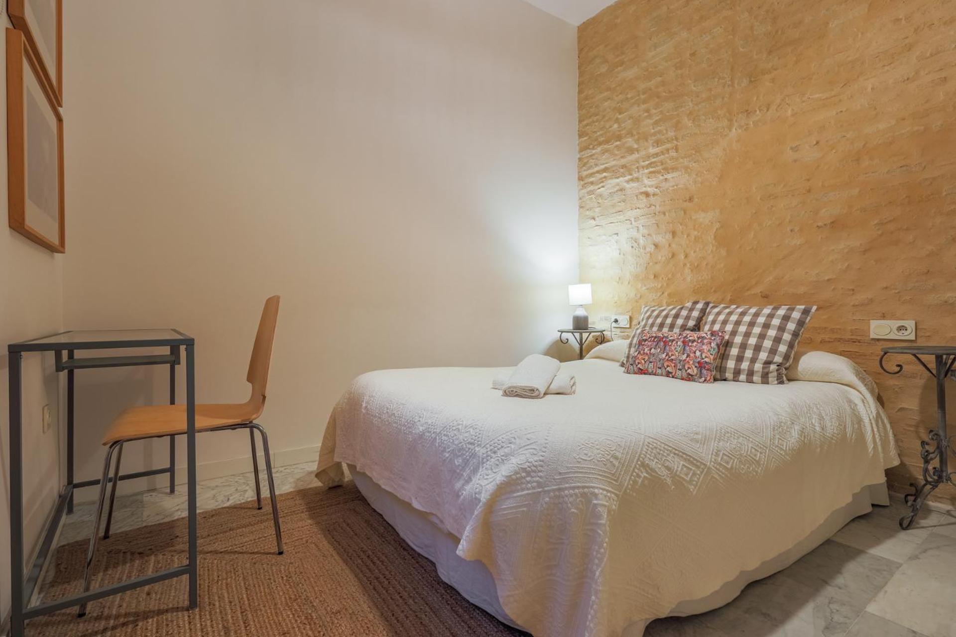 NEW Gorgeous 2-Bed Apt in Seville Center