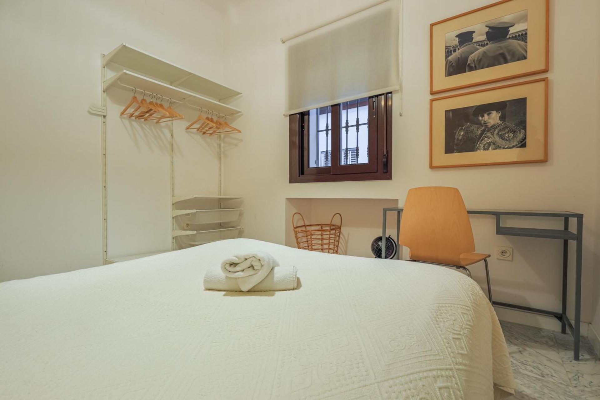 NEW Gorgeous 2-Bed Apt in Seville Center