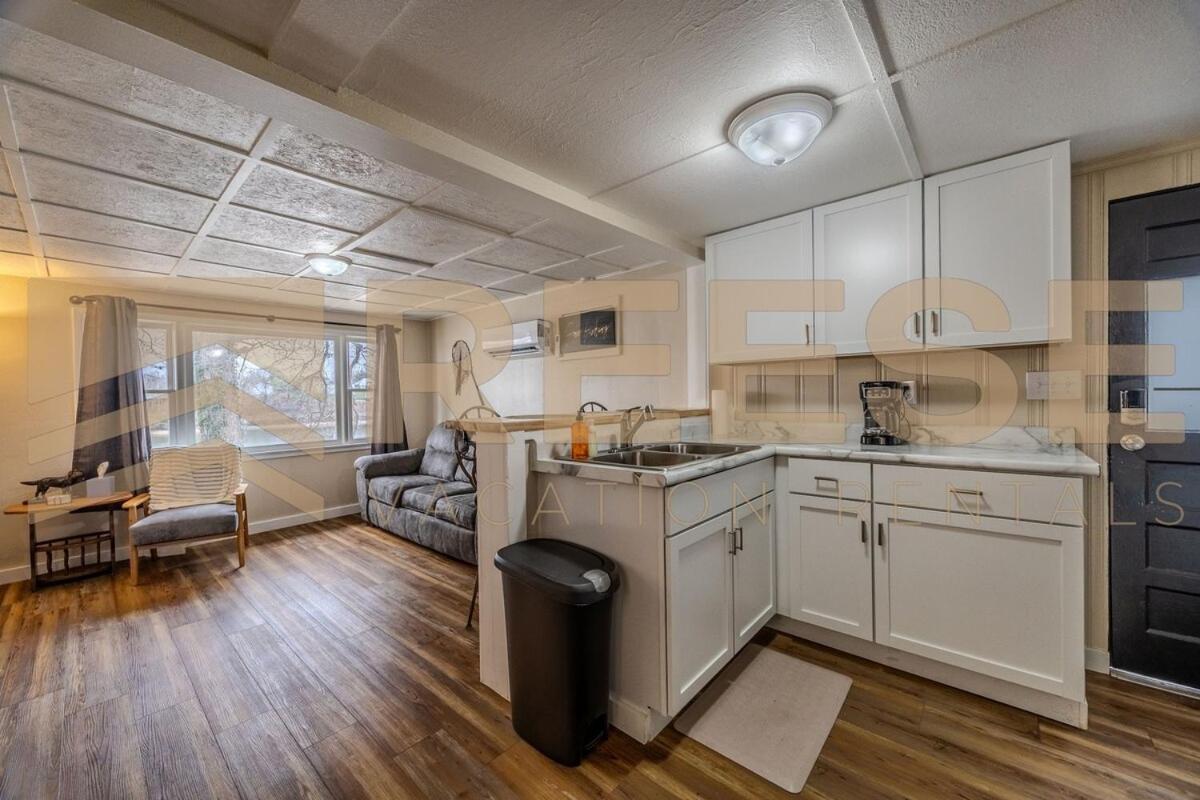 Beach Cabin #1