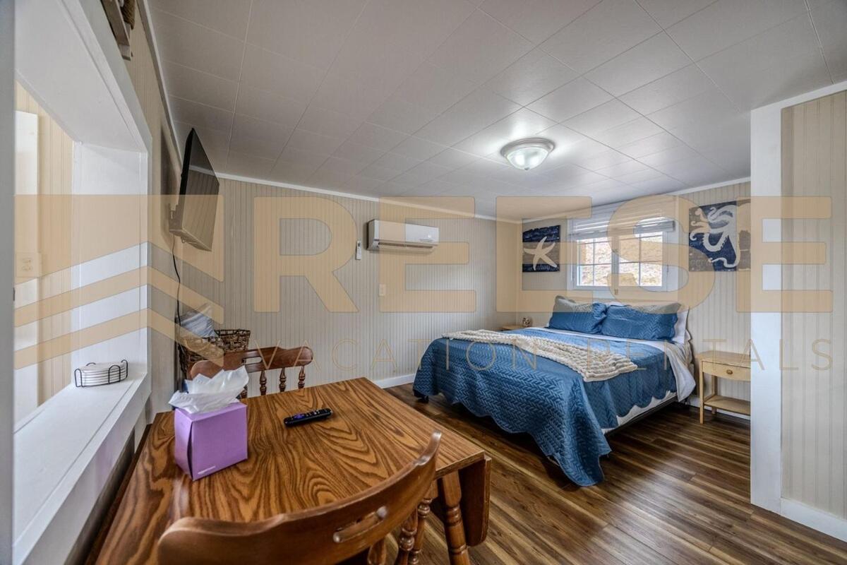 Beach Cabin #2