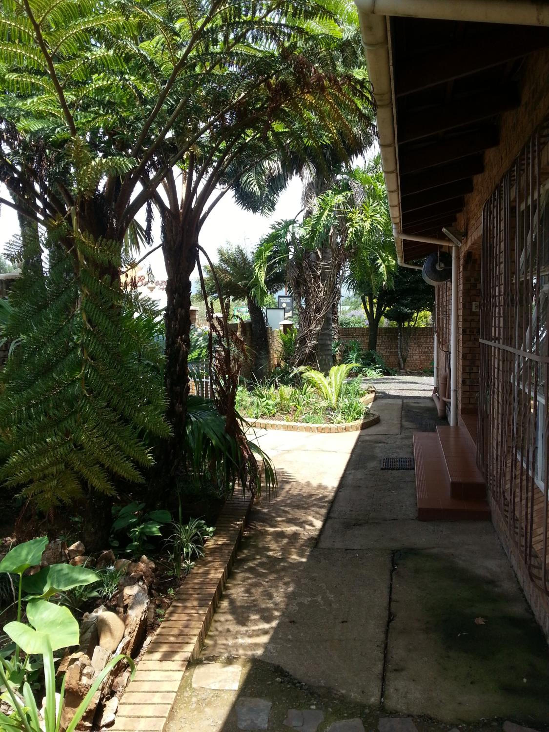 Autumn Breeze Manor Guest House