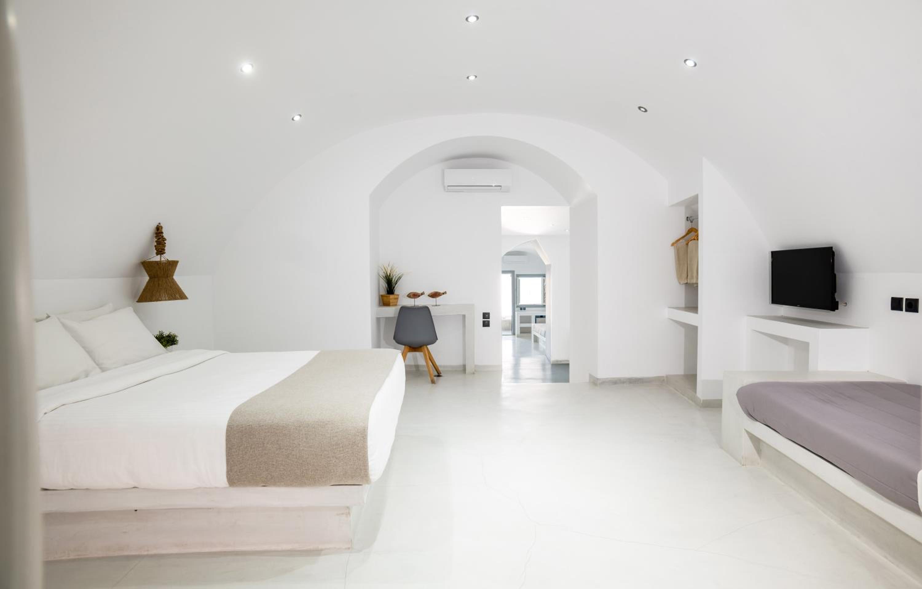 Cliff Aura Suites