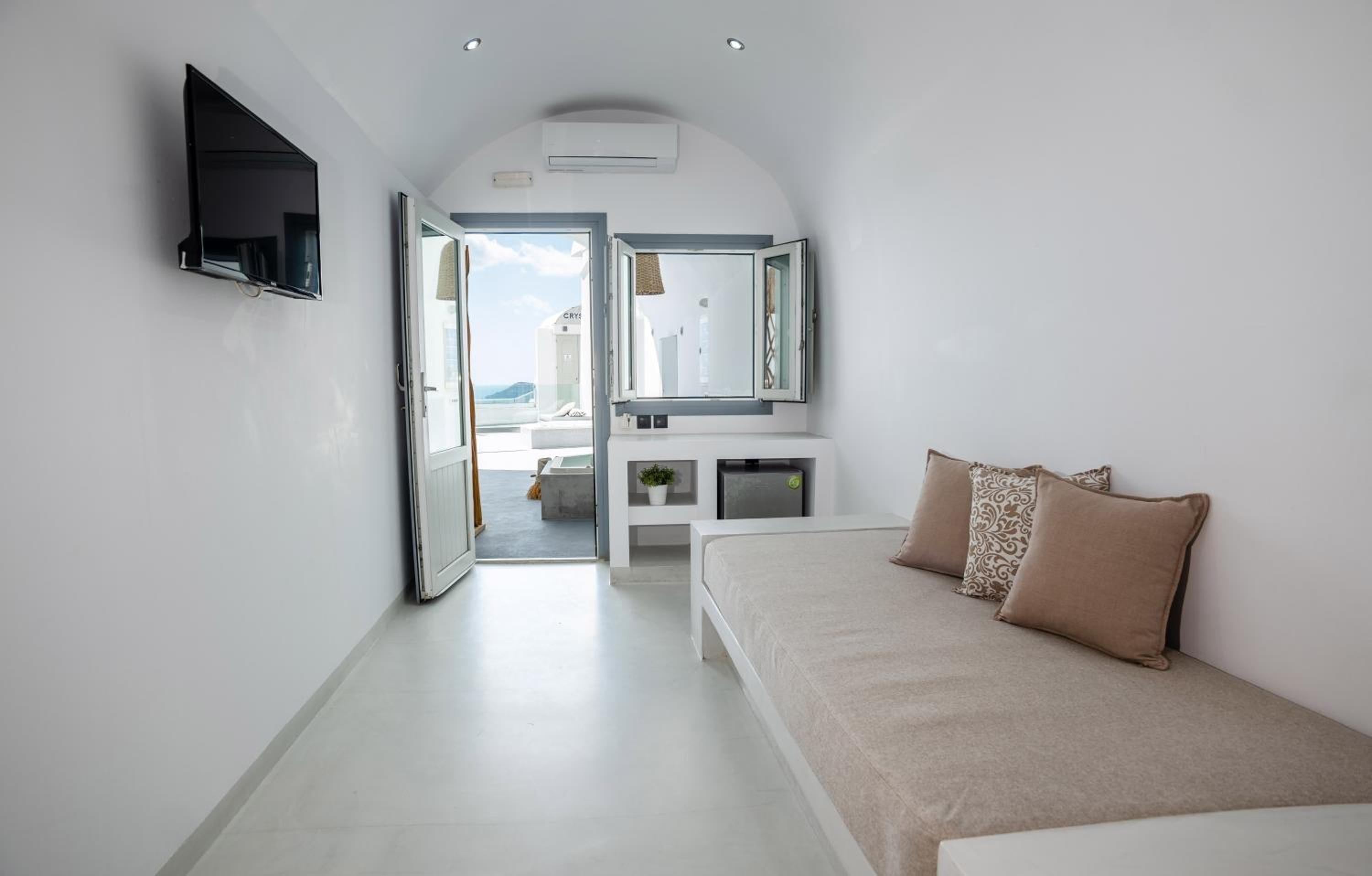 Cliff Aura Suites