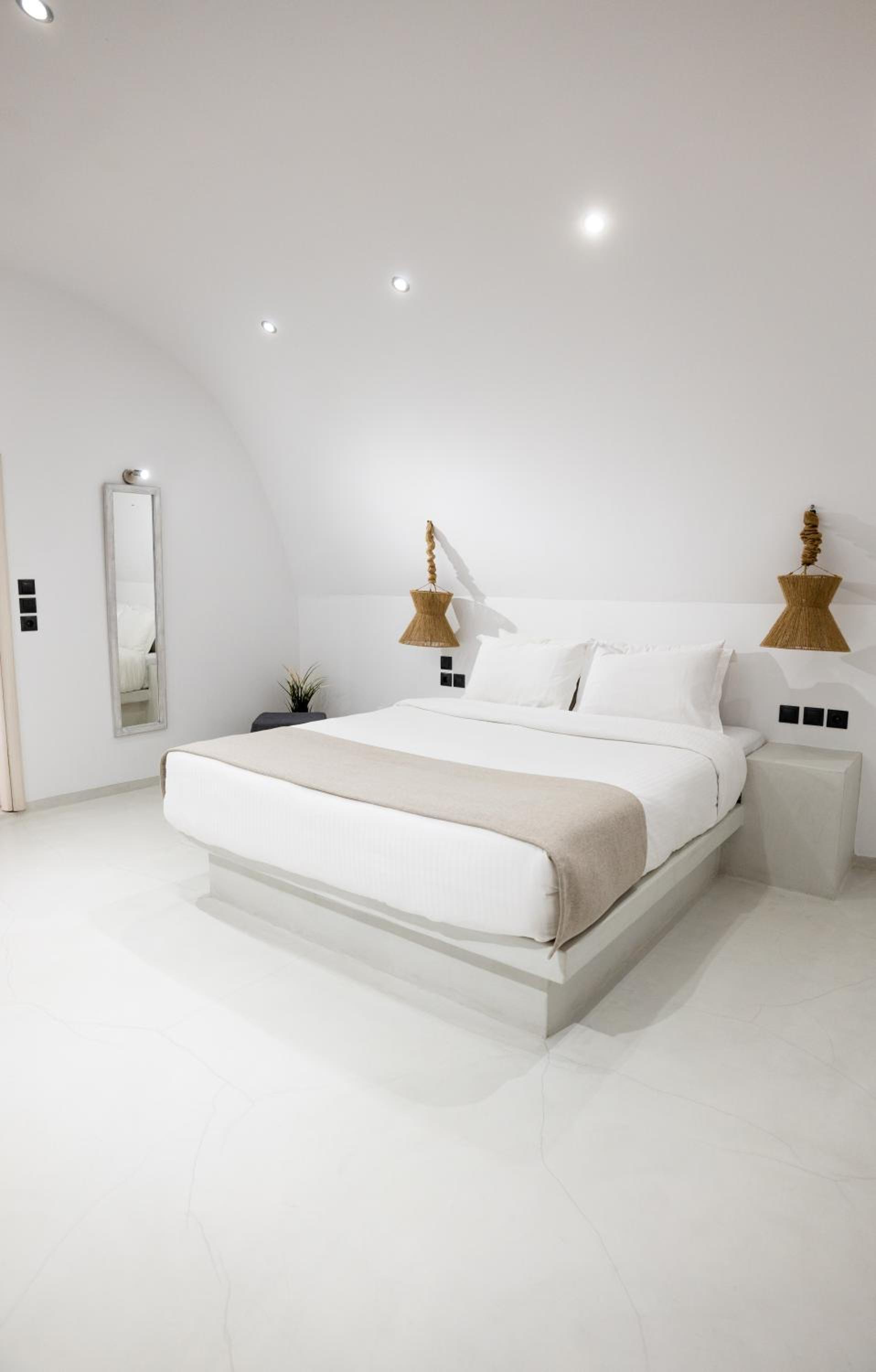 Cliff Aura Suites