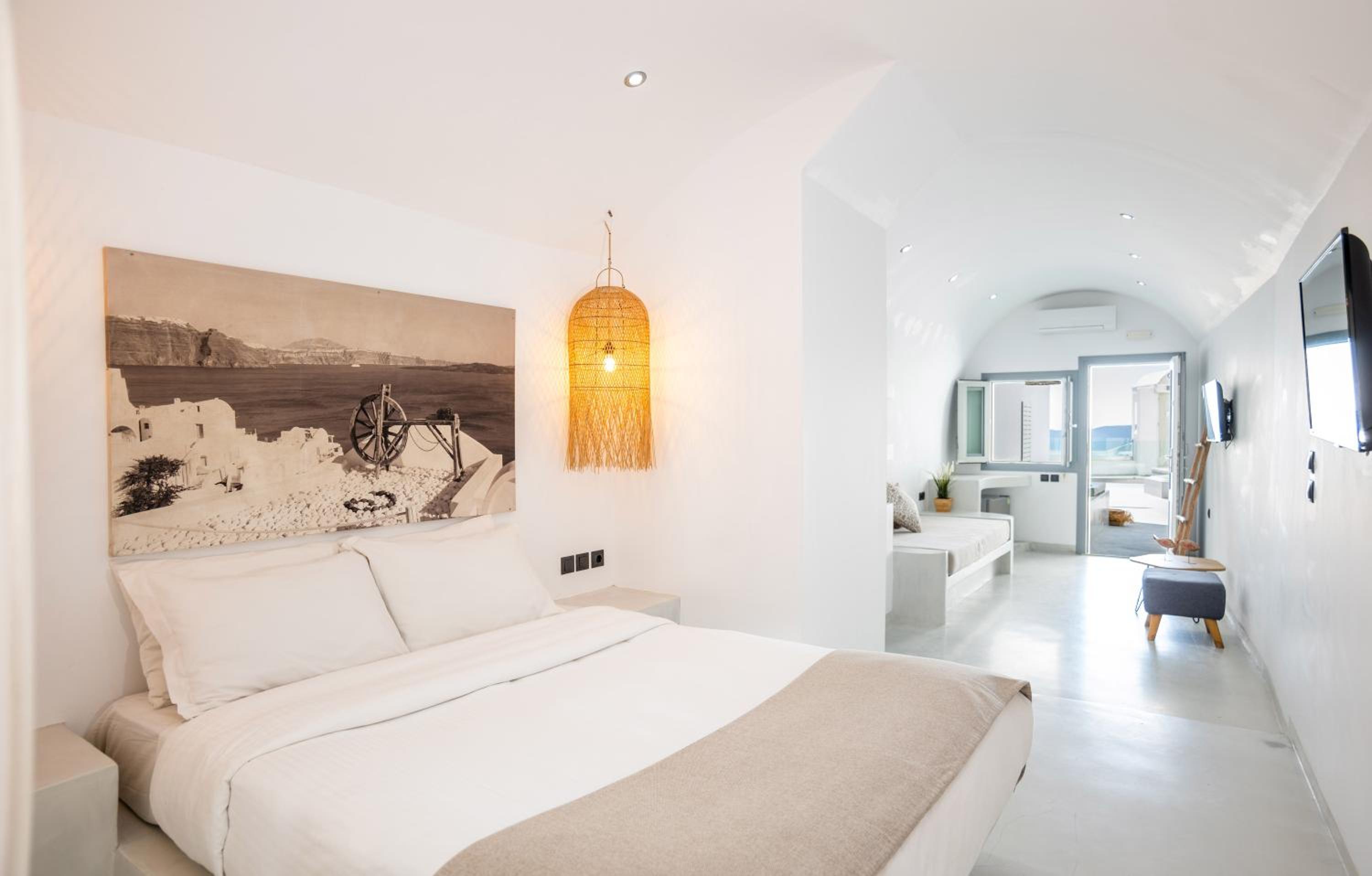 Cliff Aura Suites