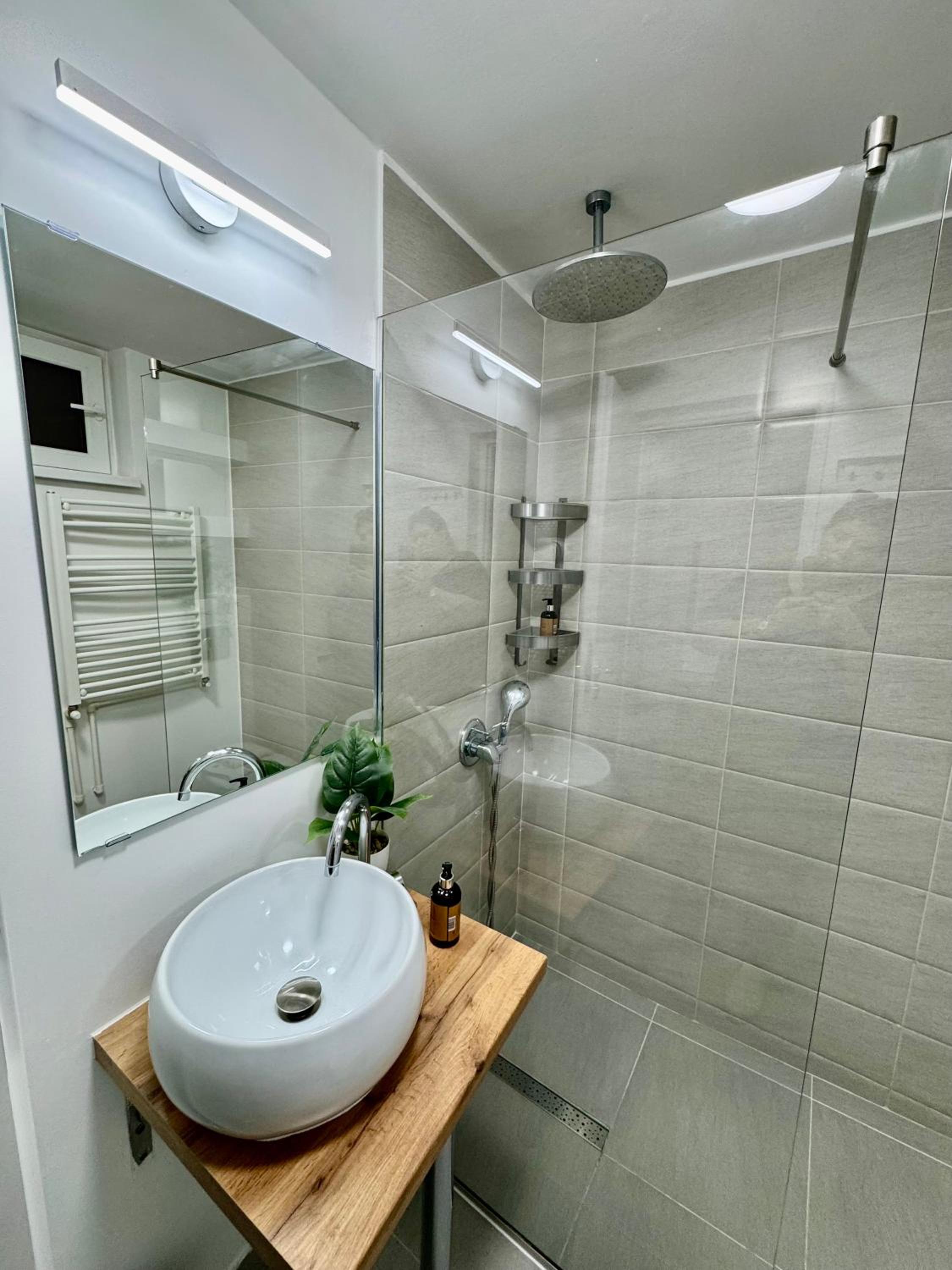 Metropole Apartments Romana Square